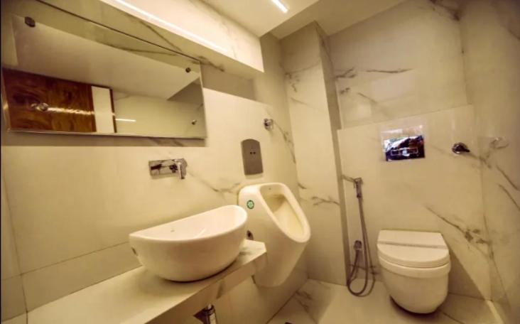 Superior King Room - Photo 3