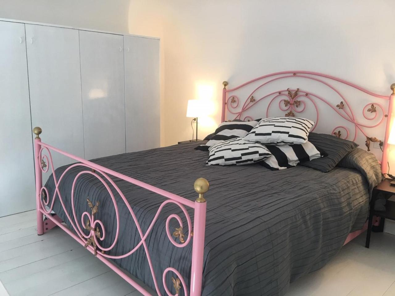 One-Bedroom Apartment - Photo 16