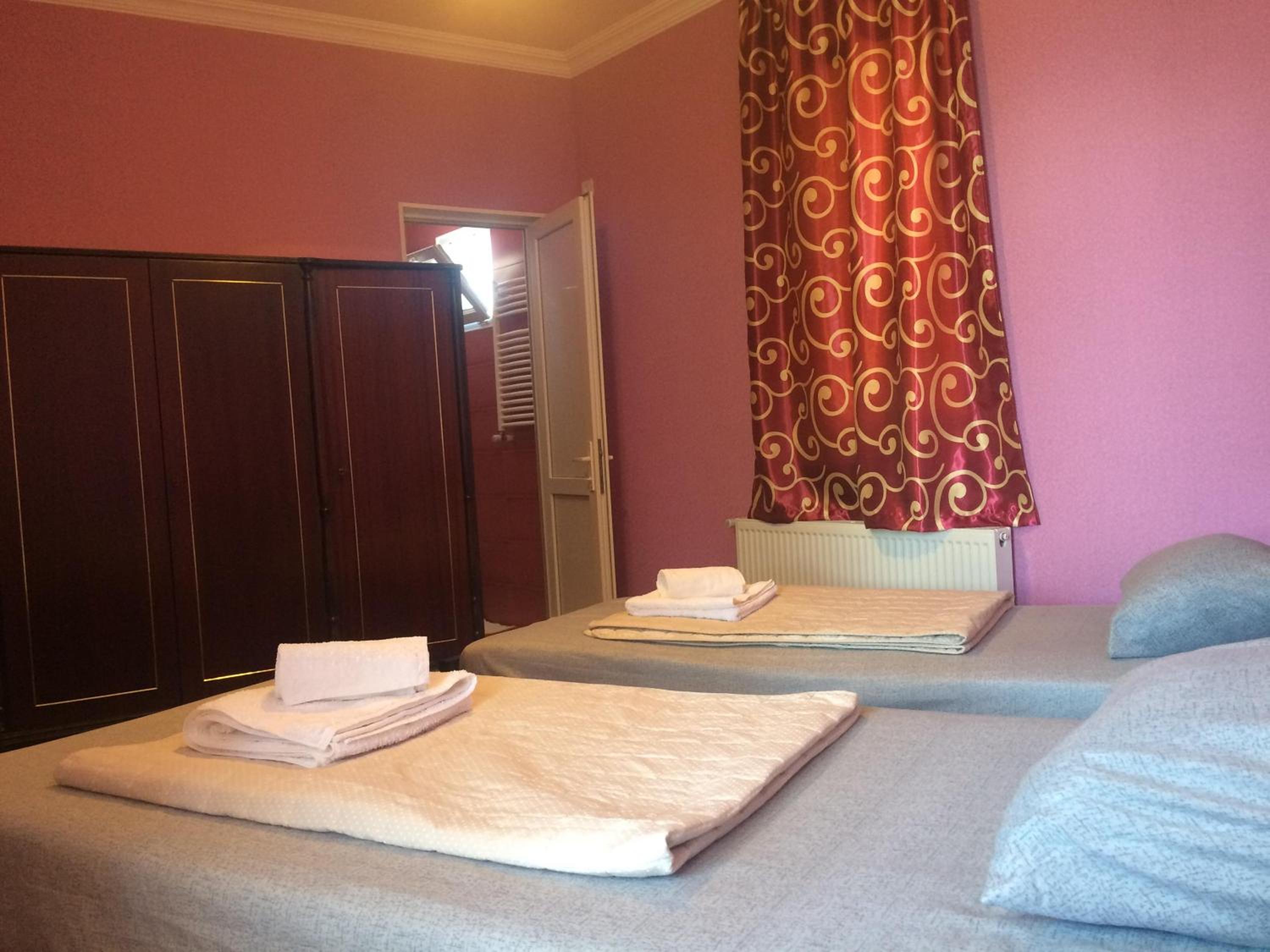 Large Twin Room photo 1