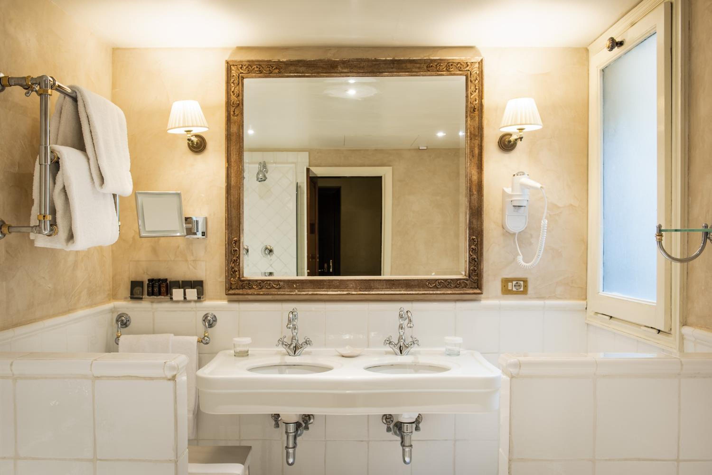 Classic Triple Room photo 3