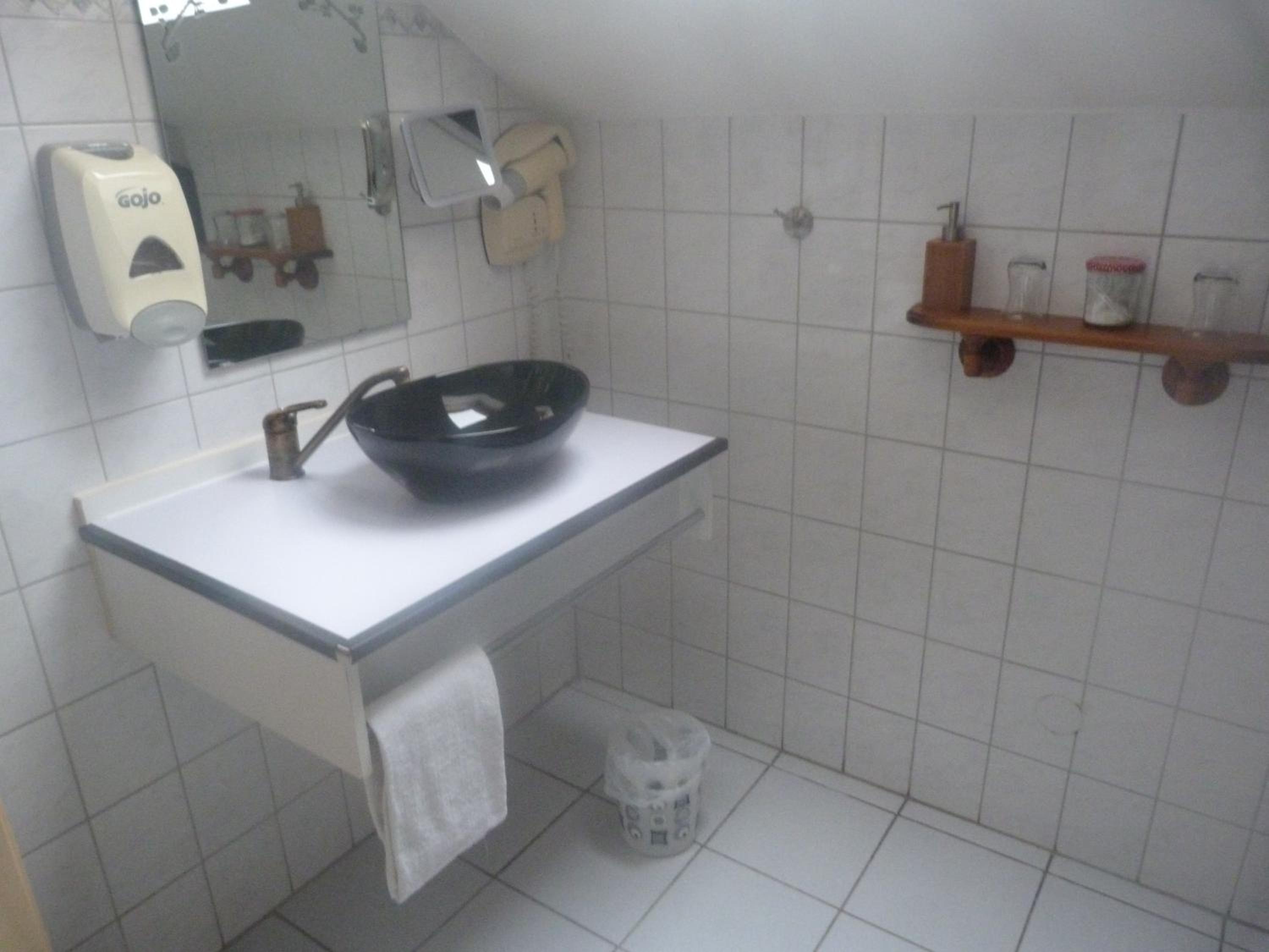 Double Room - Photo 13