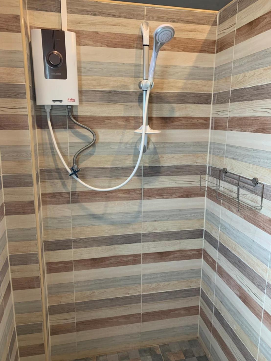 Superior Quadruple Room - Photo 16