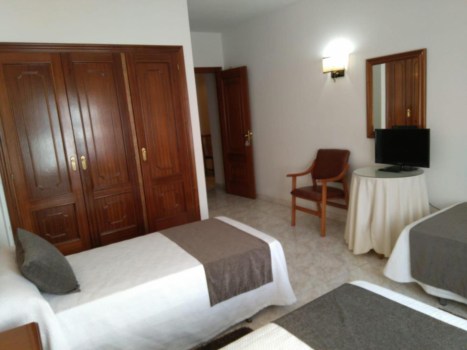 Triple Room - Photo 2