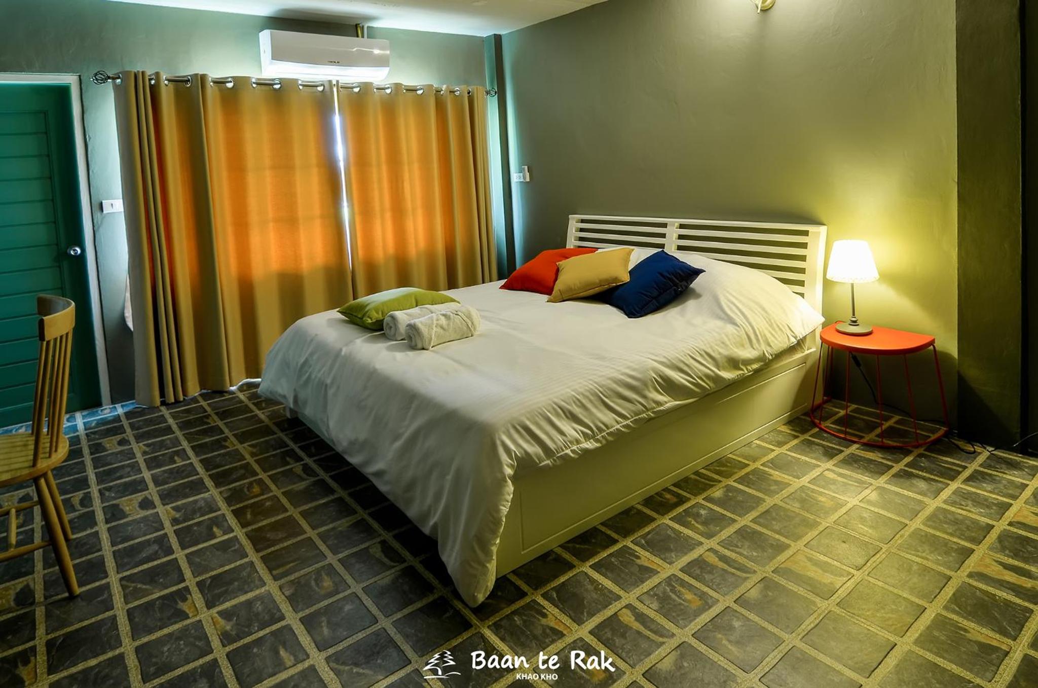 Standard Double Room - Photo 9