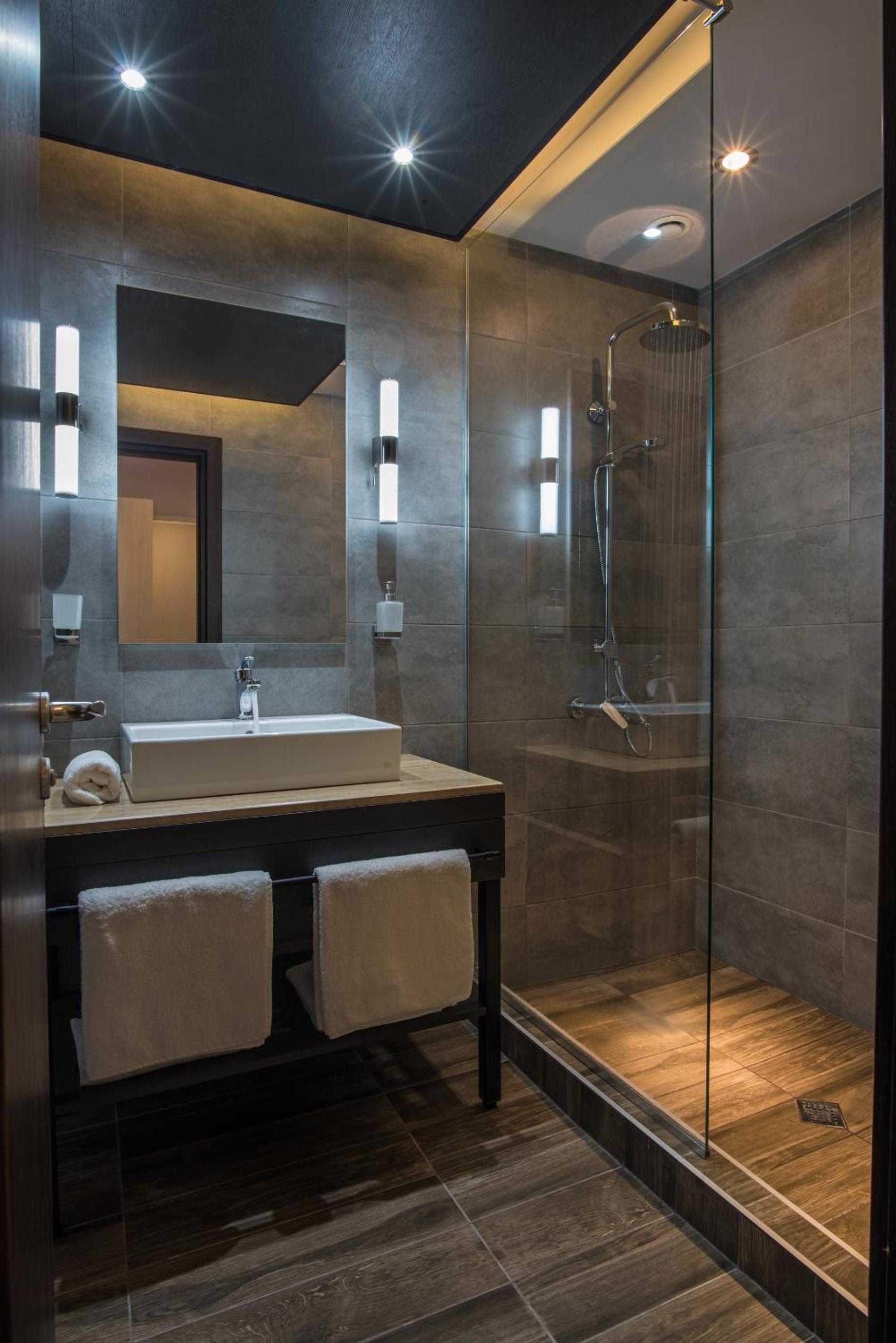 Standard Double Room - Photo 2