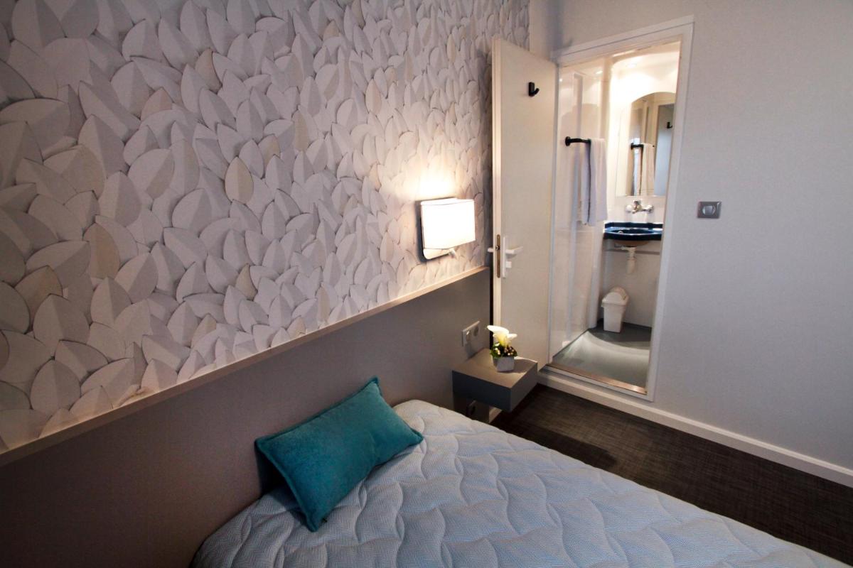 Single Room photo 2