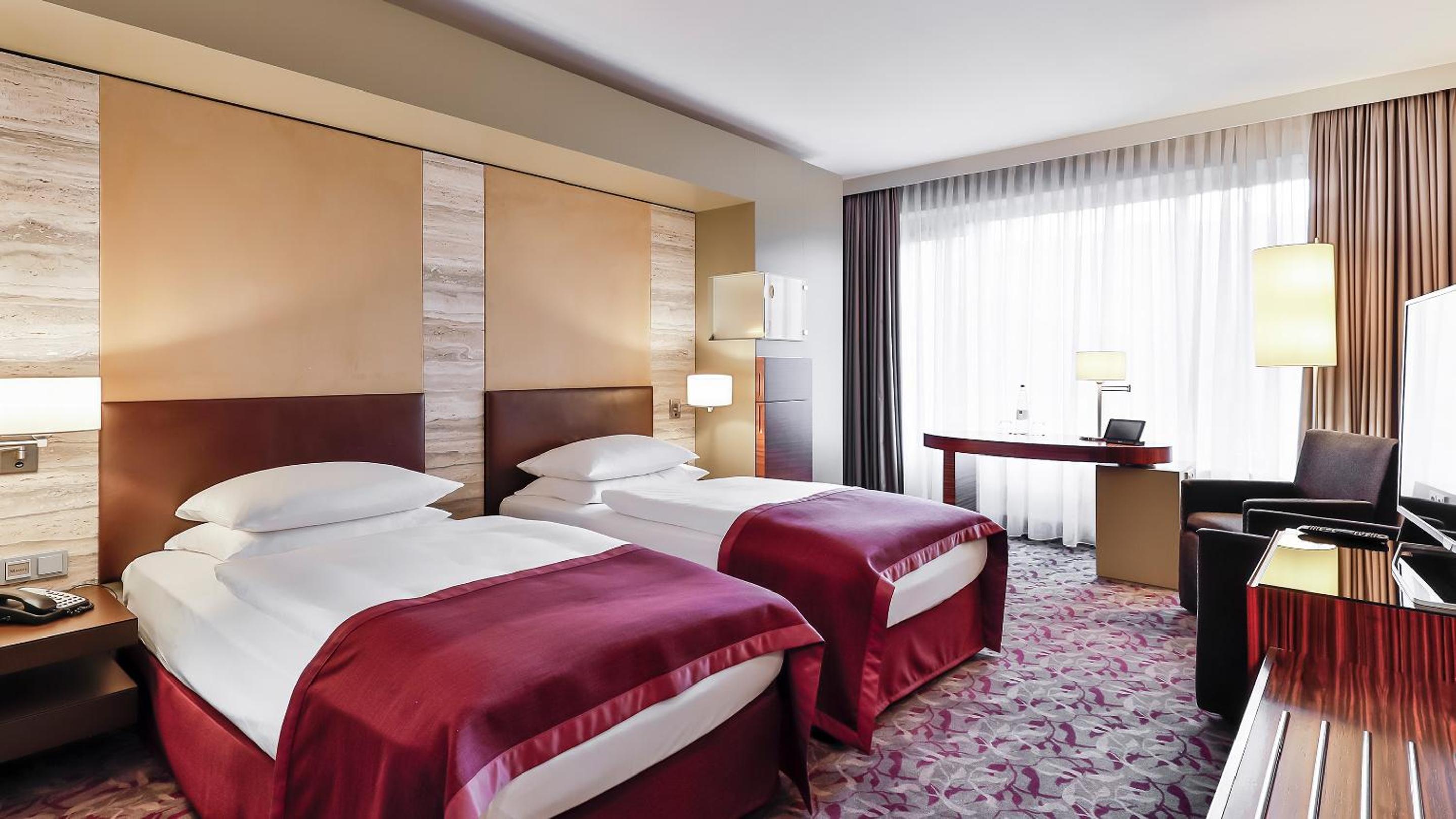 Standard Twin Room - Photo 5