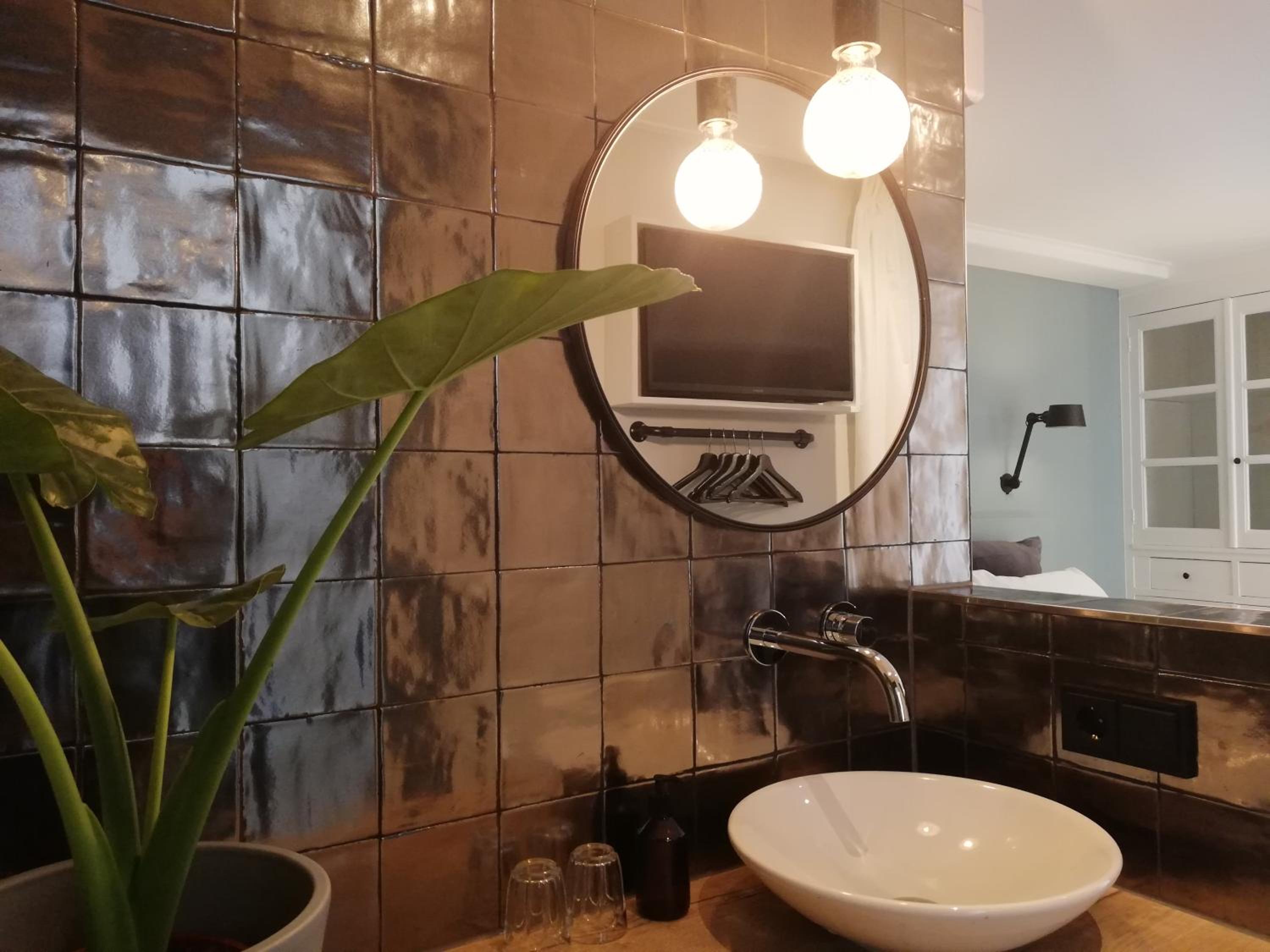 Double Room with Private Bathroom - Photo 6