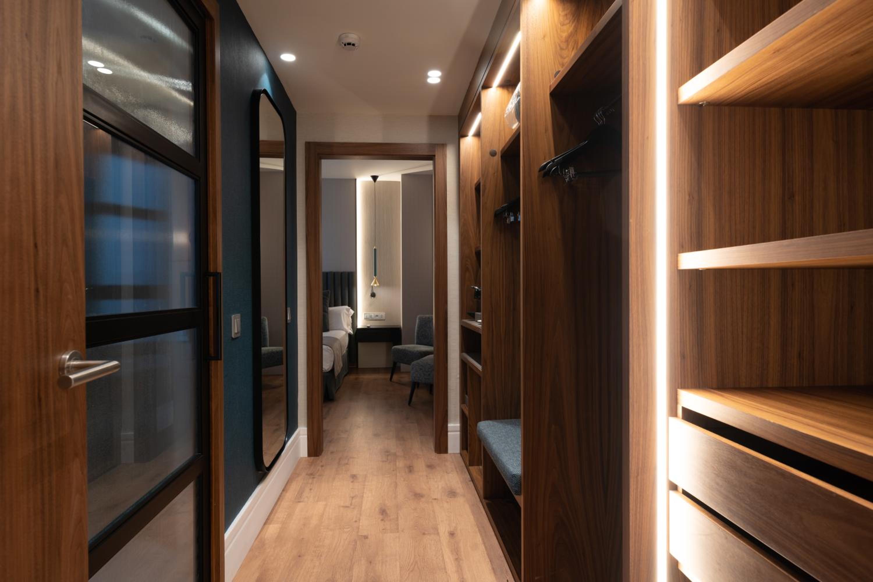 Junior Suite with Terrace photo 2