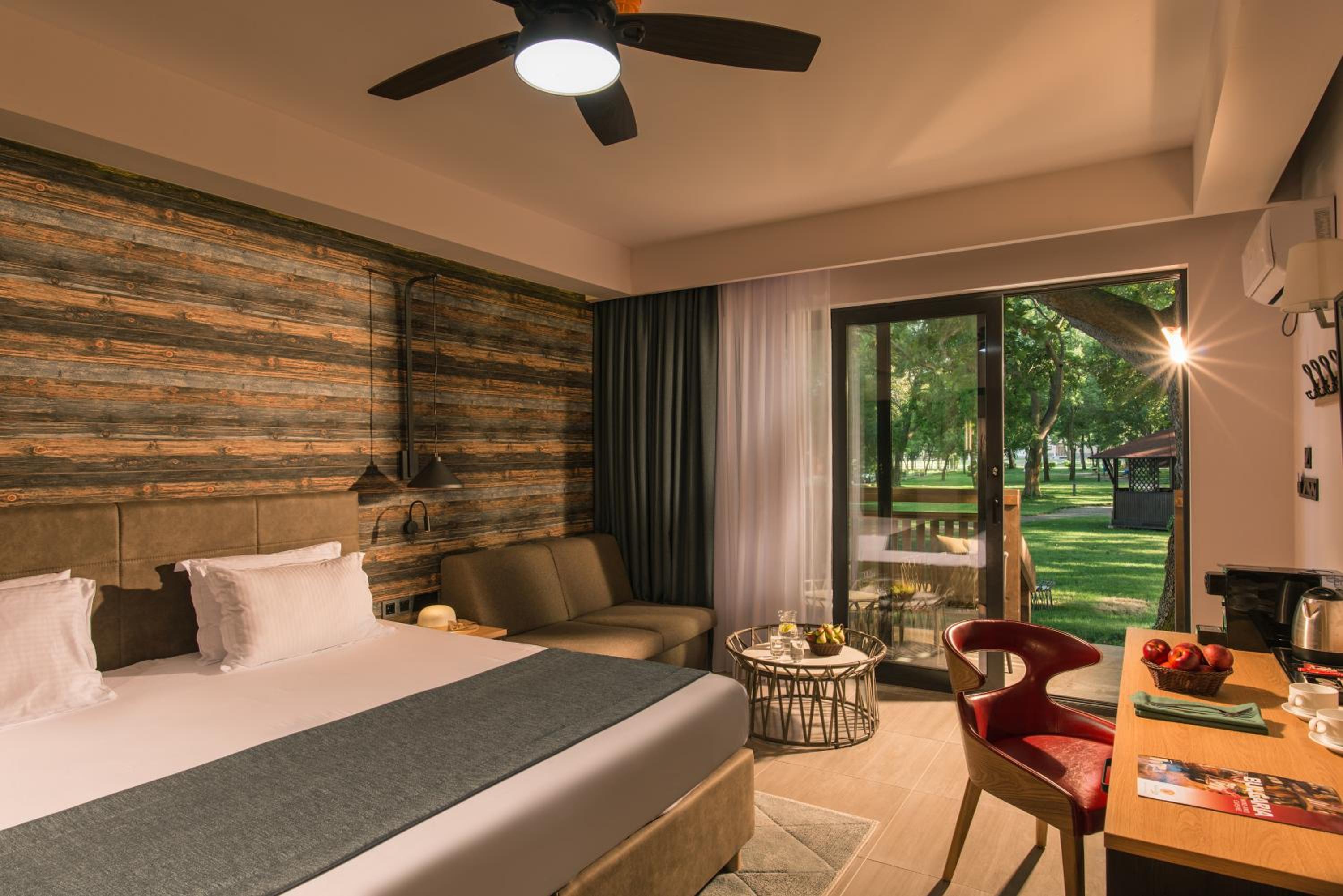 Royal Villa (max 4 Adults + 2 Children) photo 1