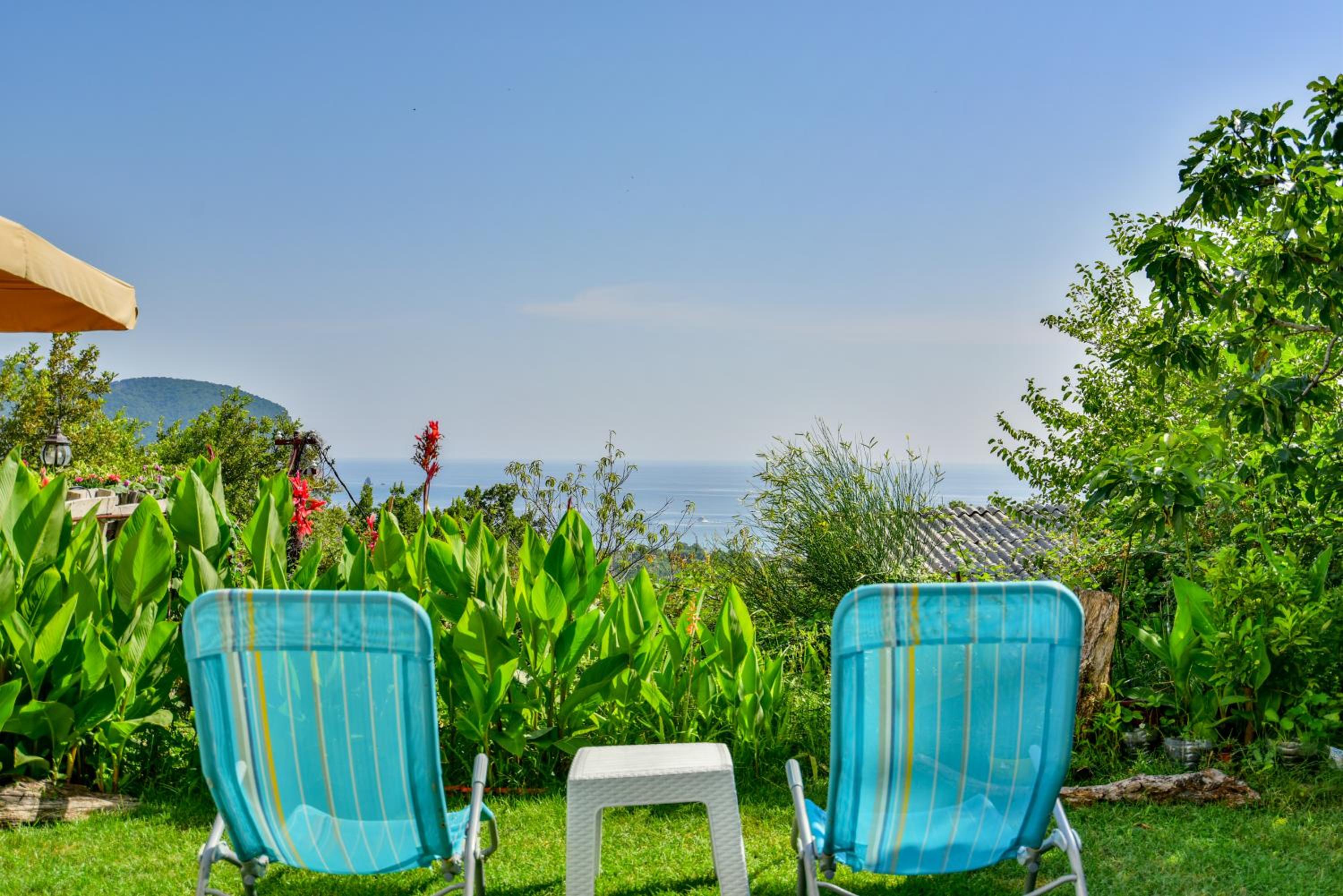 One-Bedroom Apartment with Sea View - Photo 6