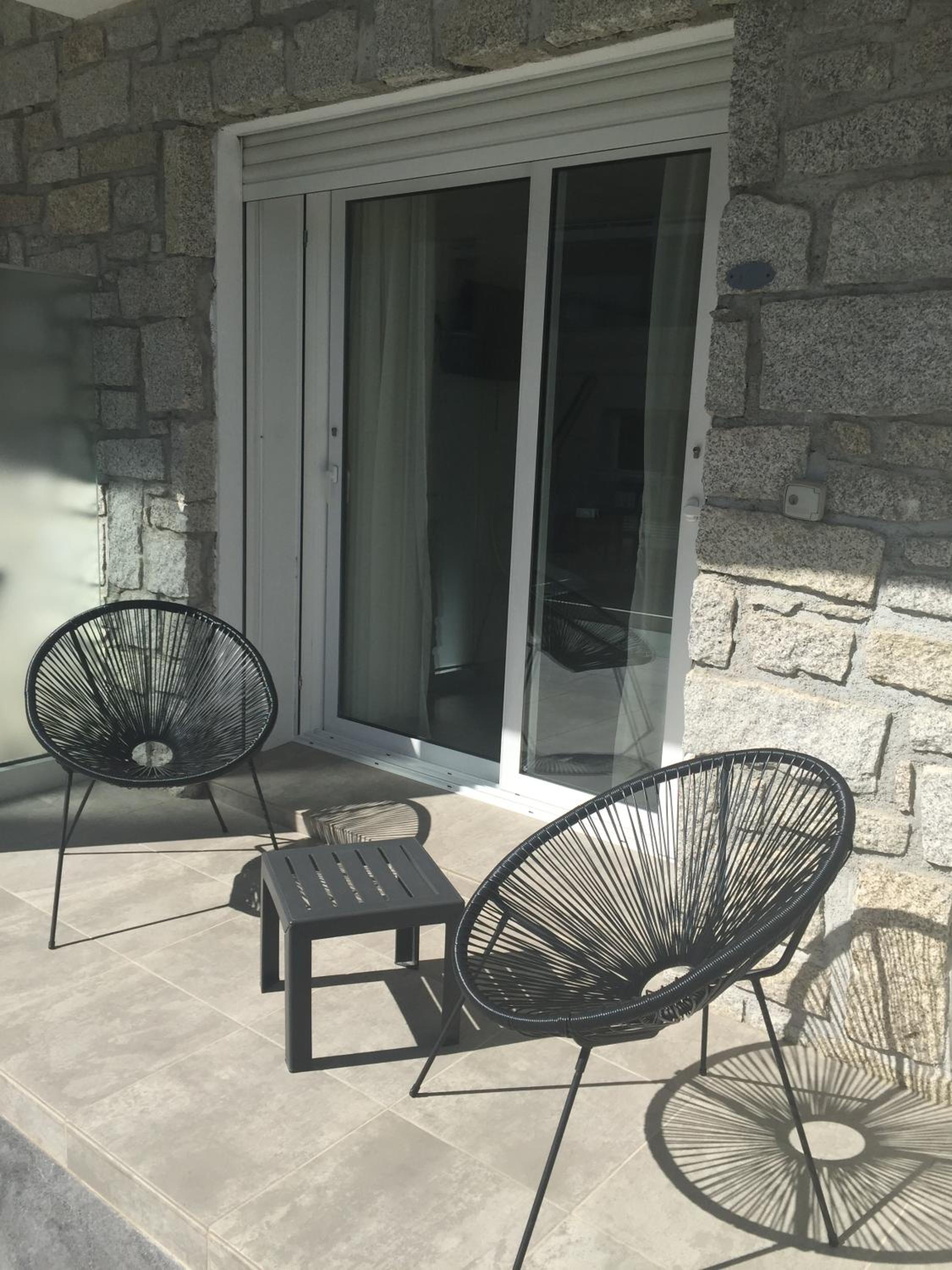 M – Chambre Double ou Lits Jumeaux – Côté Piscine