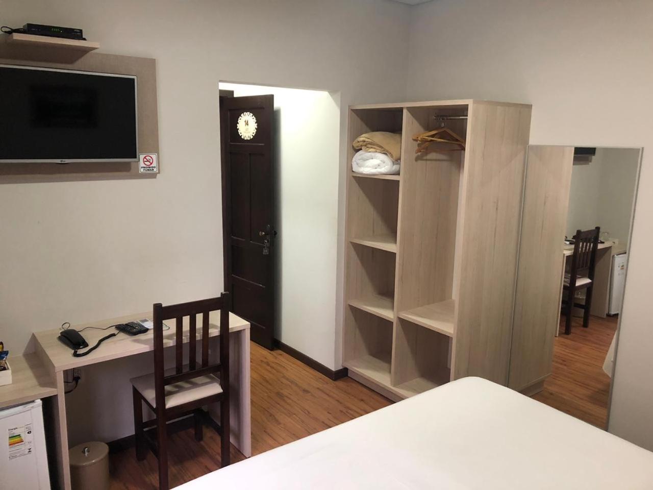 Standard Double or Twin Room photo 3