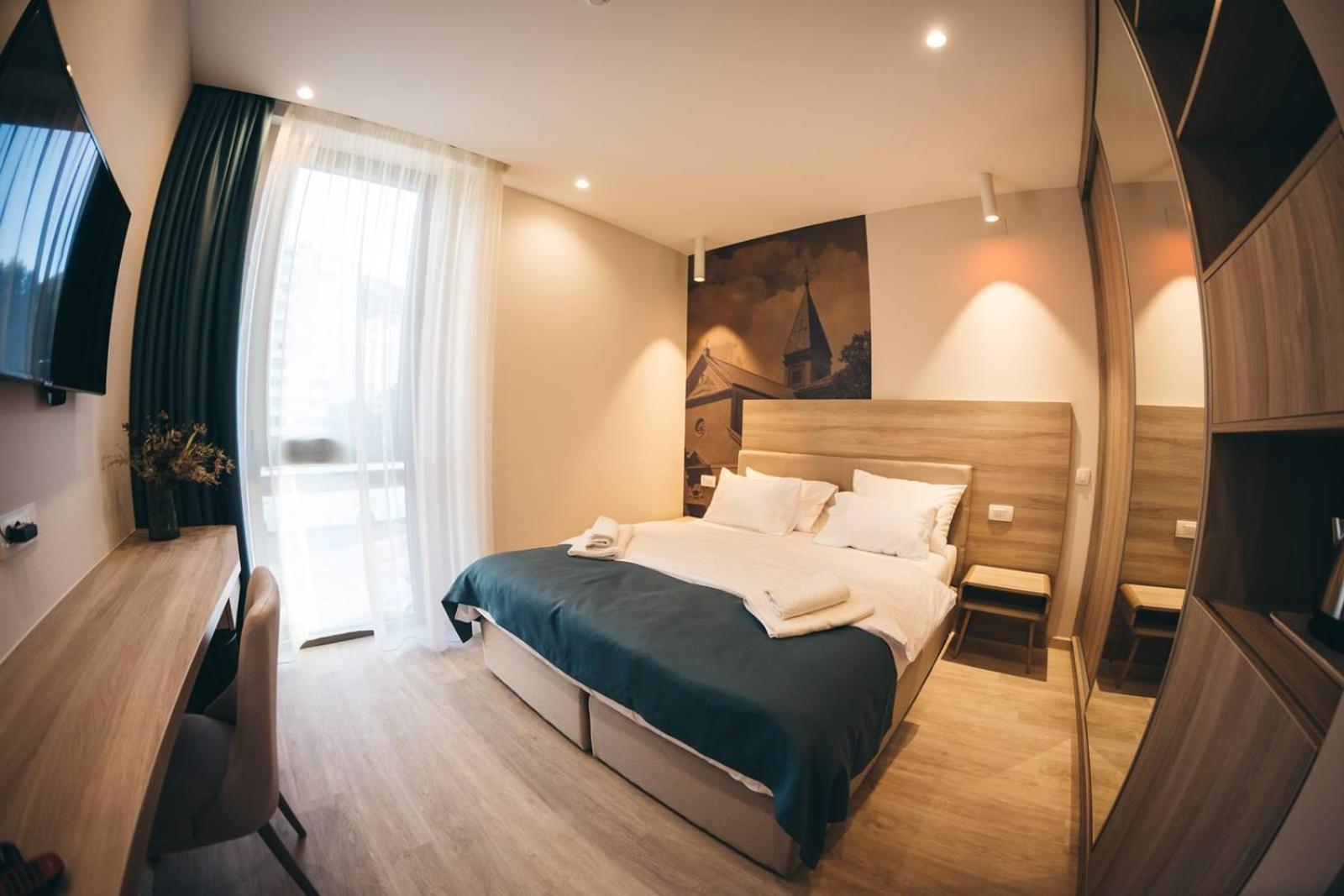 Double Room with Private Bathroom photo 3