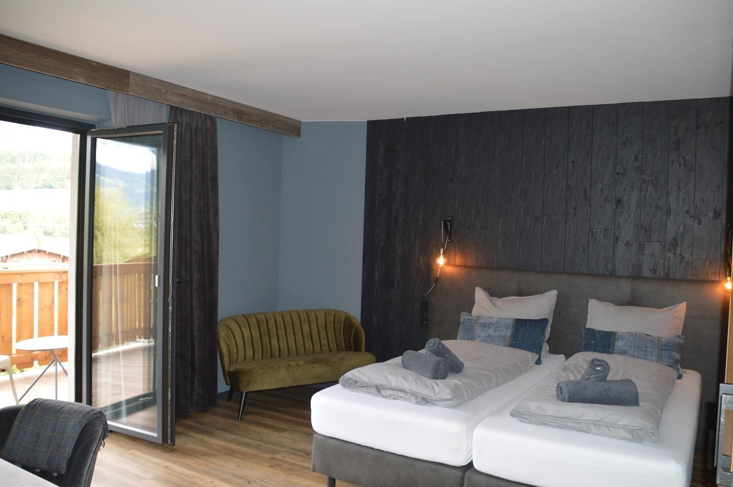 Superior Double Room with Balcony - Photo 1