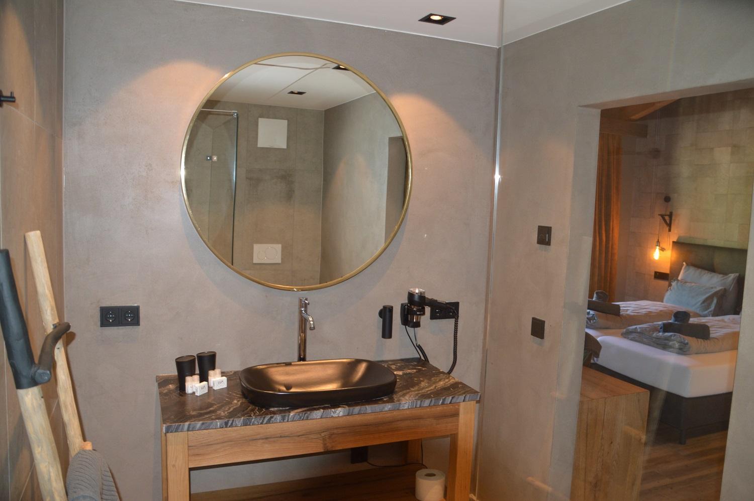 Superior Double Room with Balcony - Photo 2