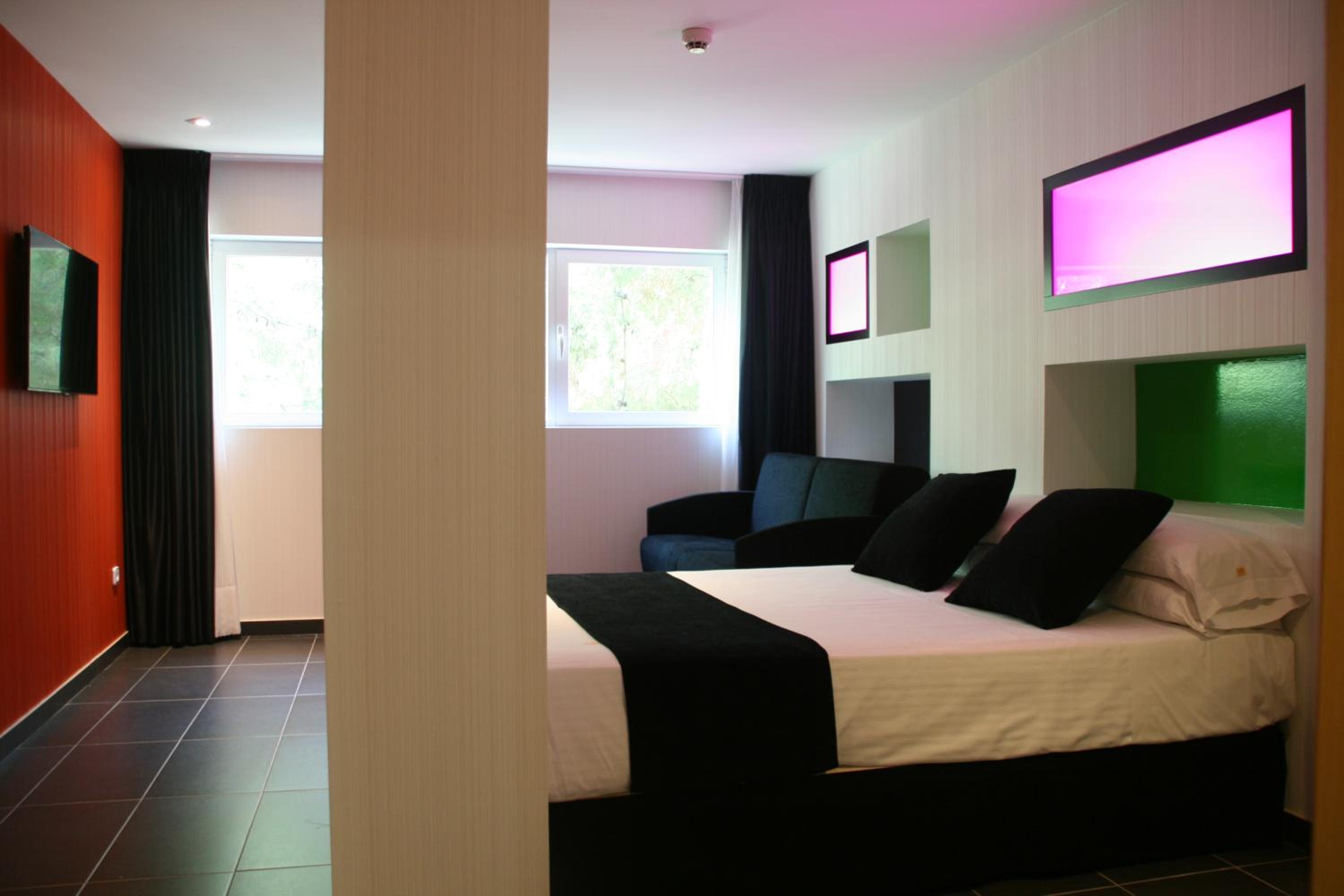 Deluxe Double or Twin Room - Photo 3