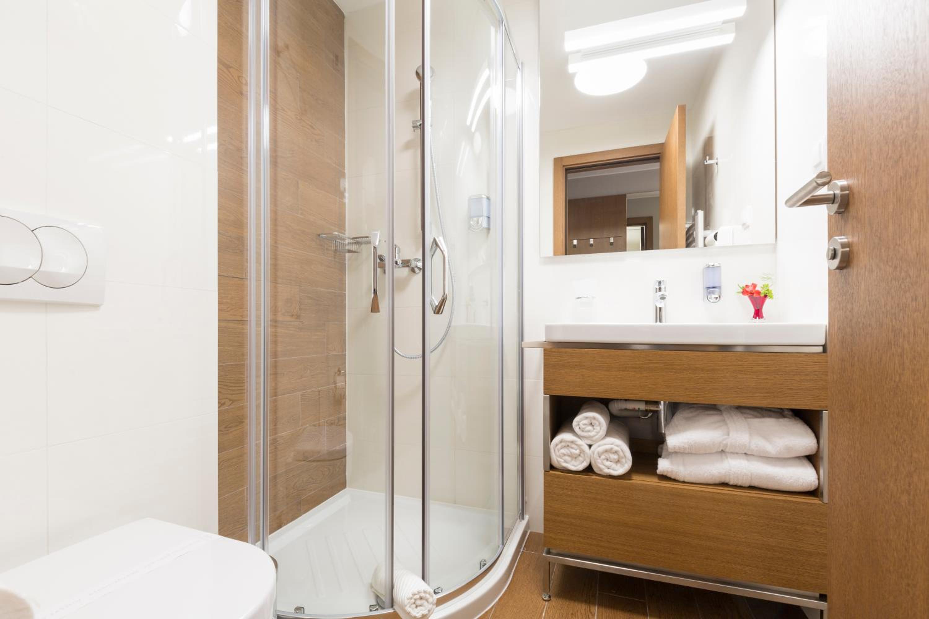 Standard Double Room with Free Parking photo 2