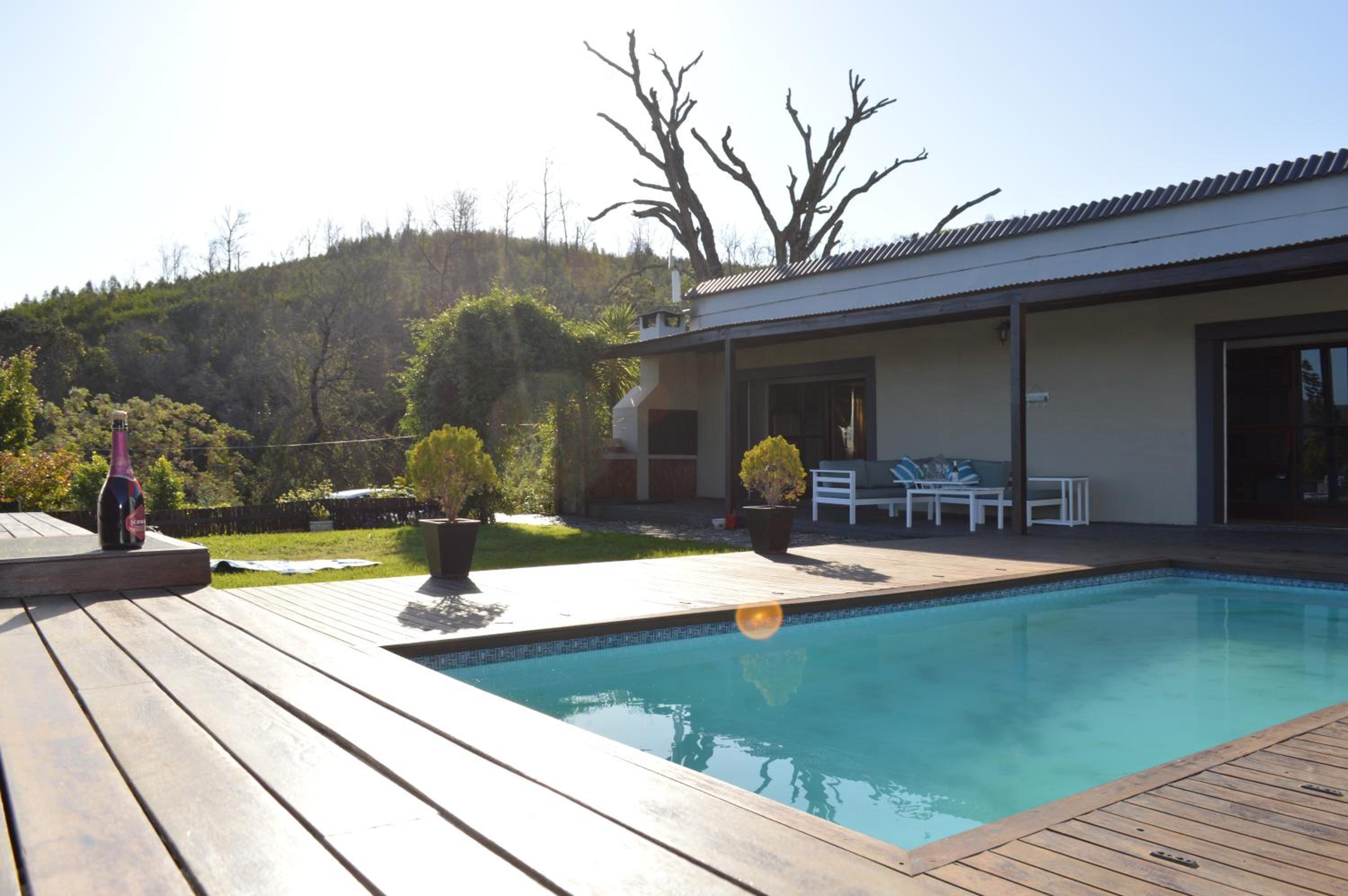 Three-Bedroom House - Photo 12