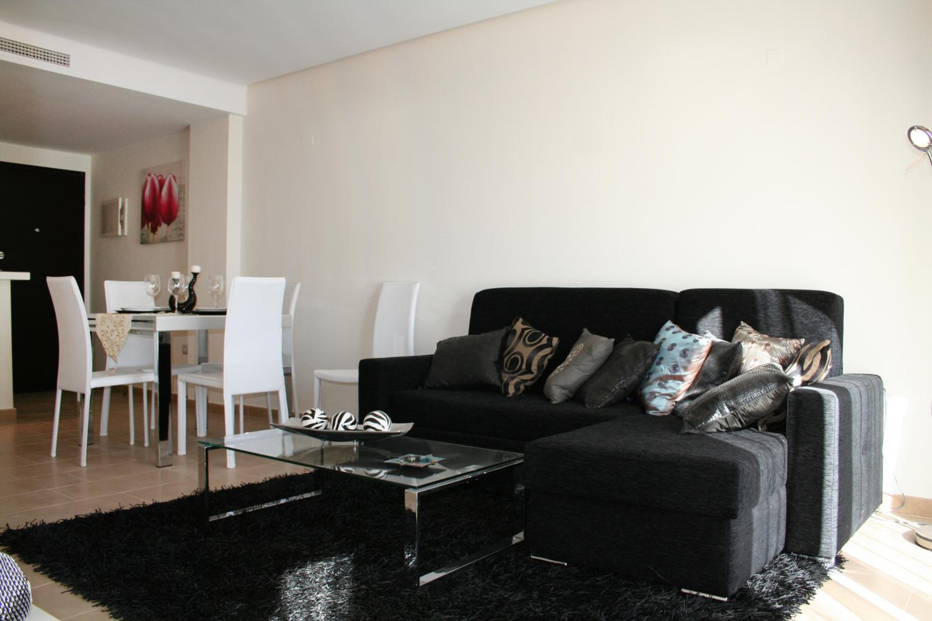 Apartment - Ground Floor photo 2