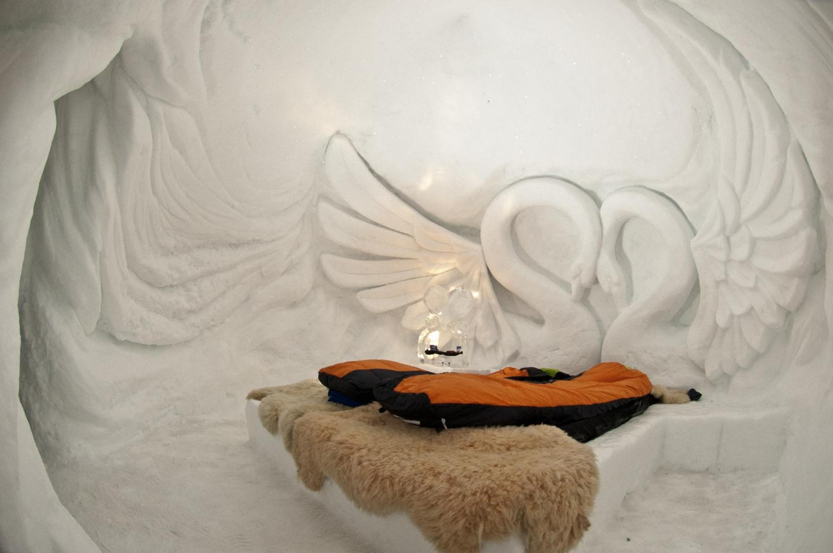 Romantic Igloo photo 3
