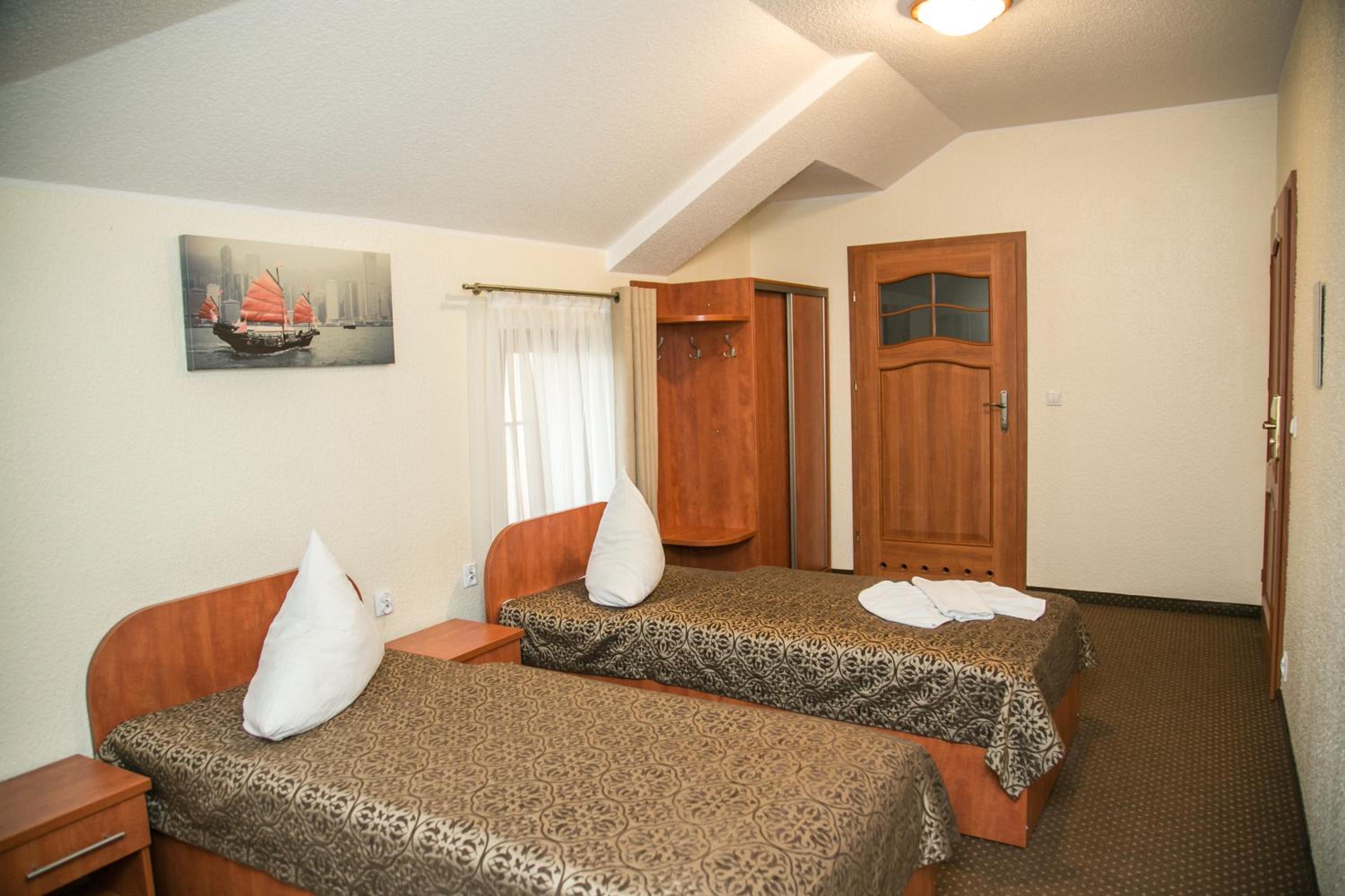 Double Room - Photo 3