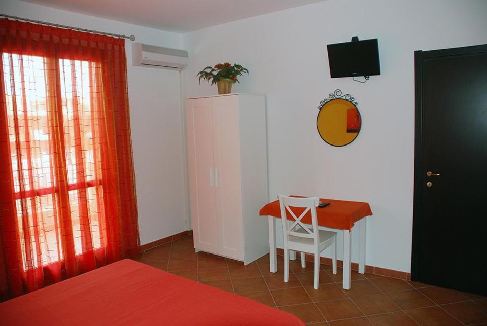 Triple Room with Bathroom photo 2