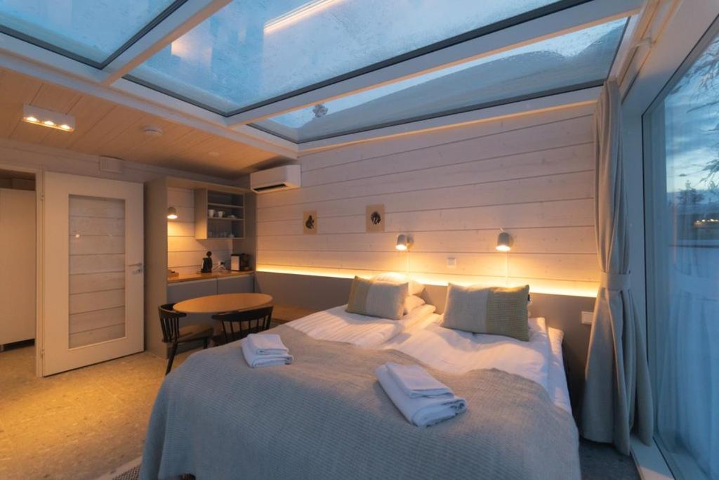 Sky View Cabin Standard photo 1