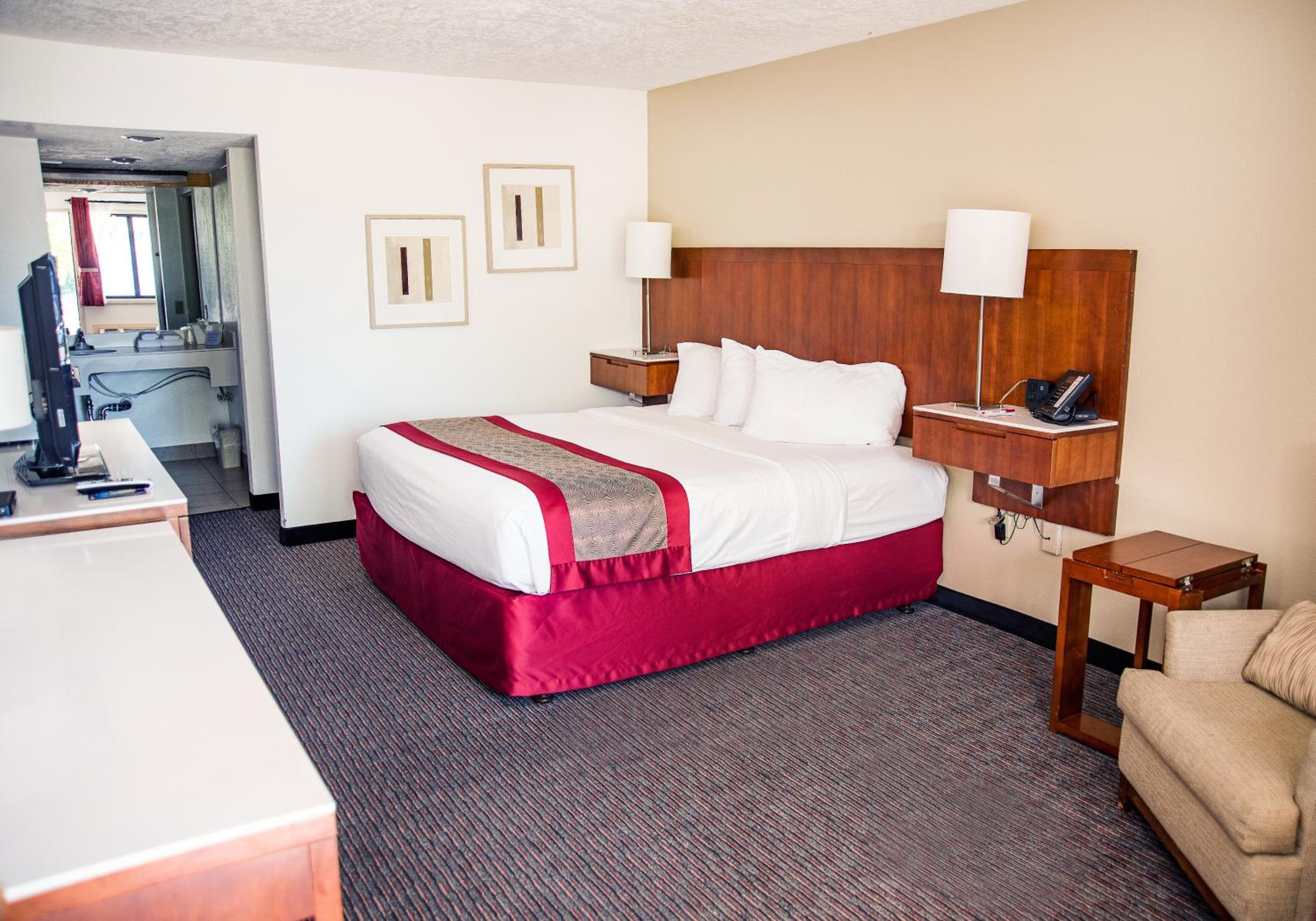 King Room - Disability Access/Non-Smoking - Photo 2
