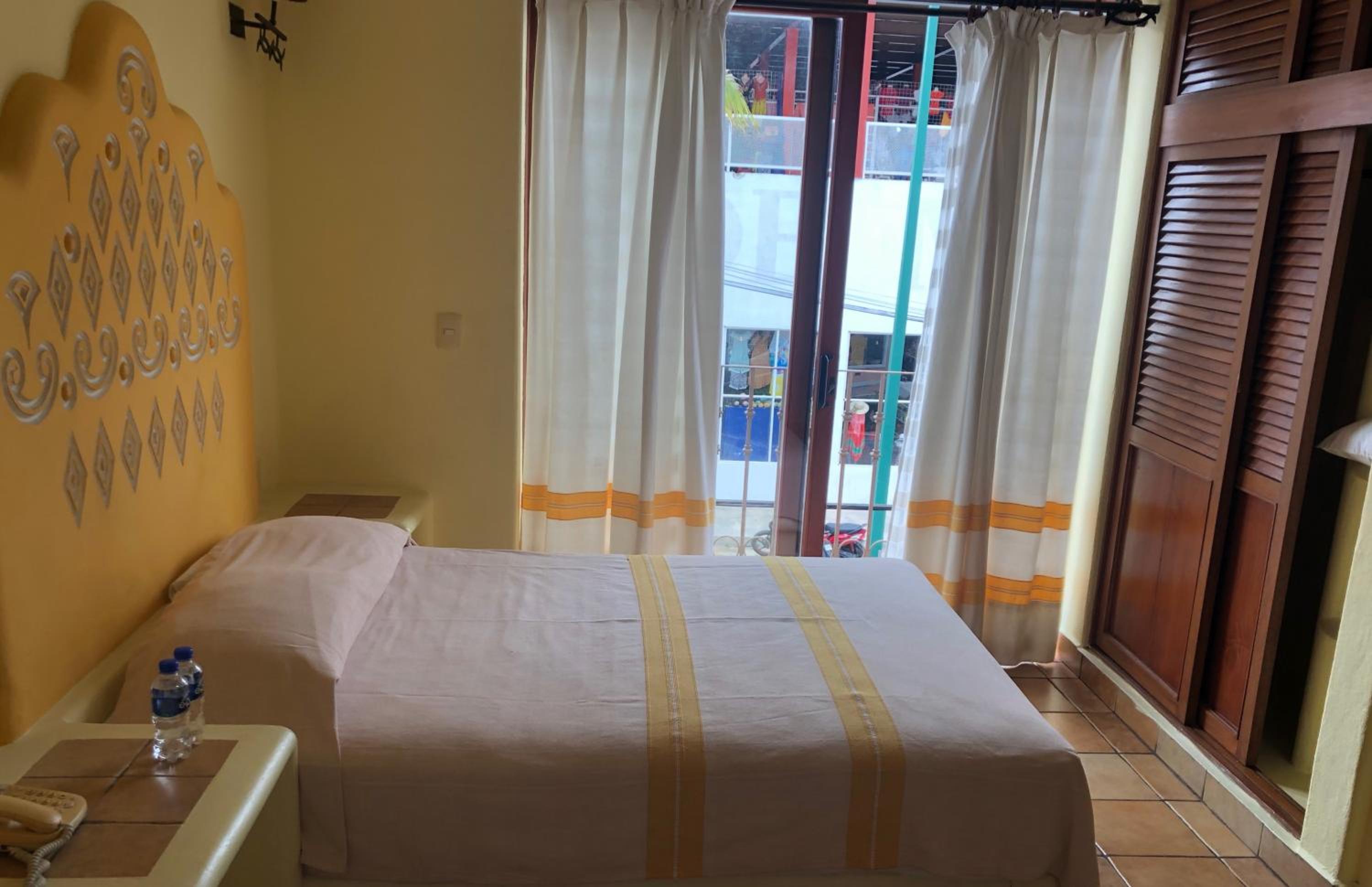 Doppelzimmer mit Balkon