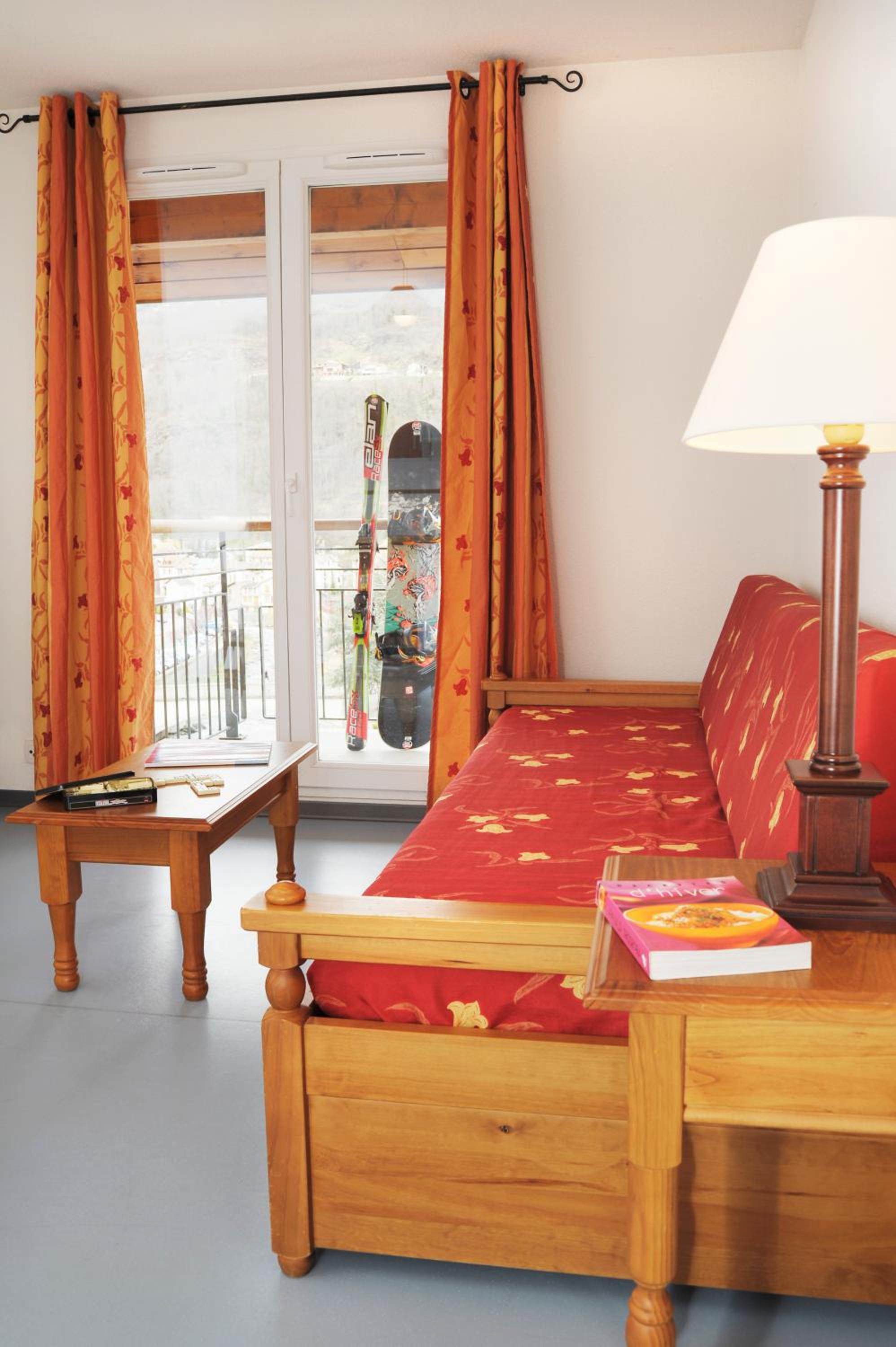 Studio (2 Adults)