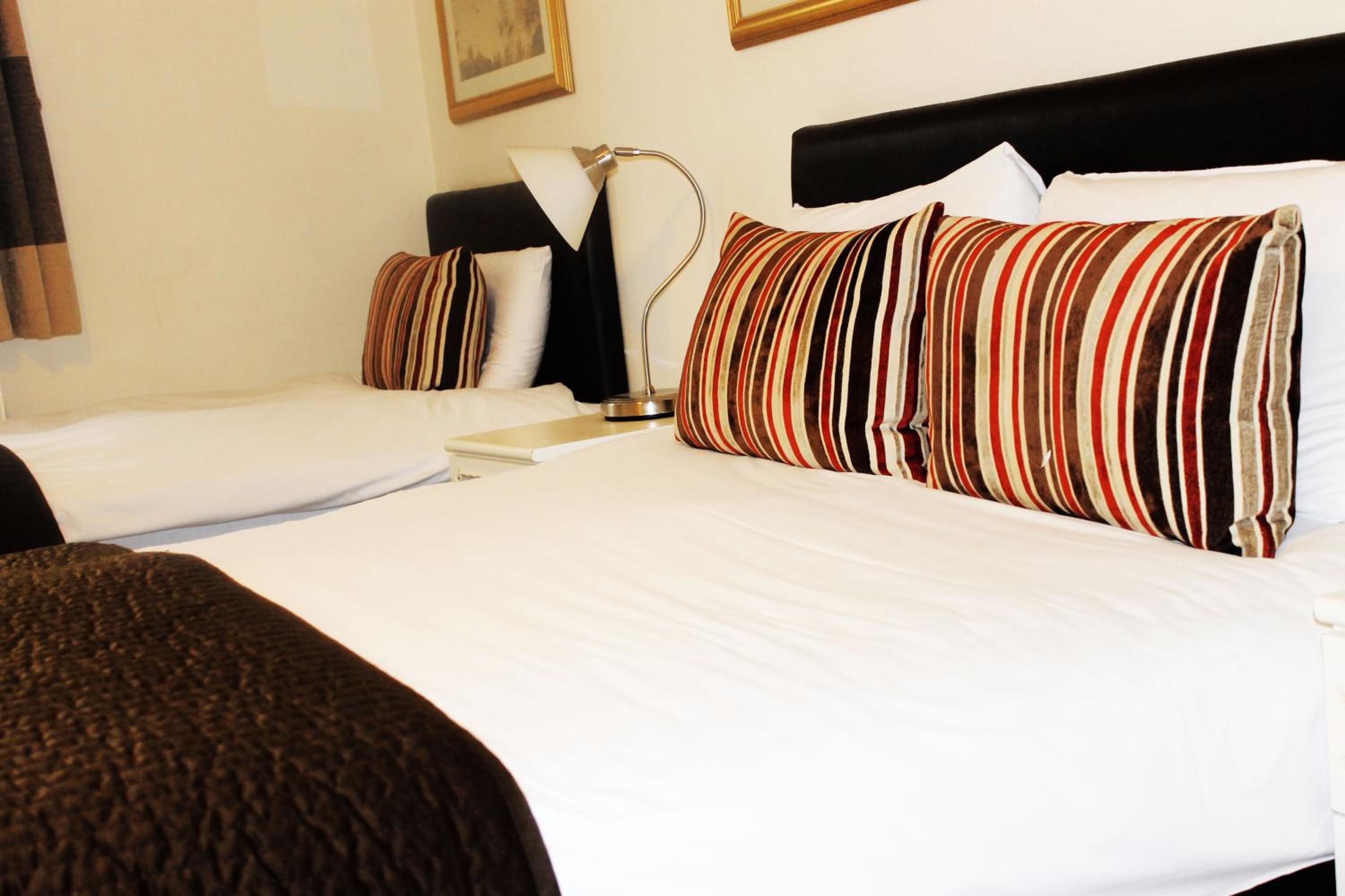 Large Twin Room photo 3