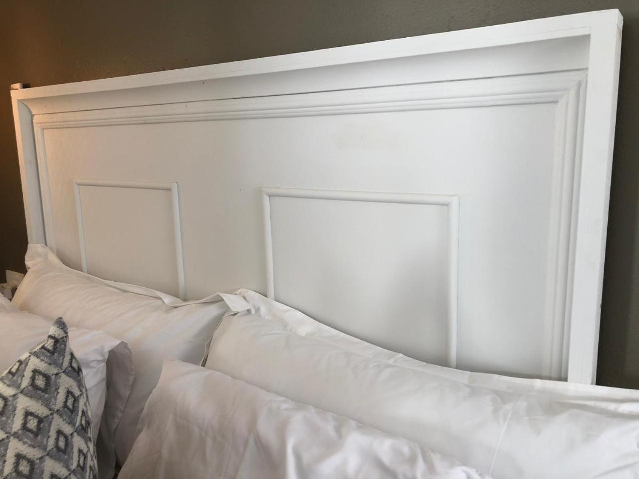 Single Room with Private Bathroom photo 1