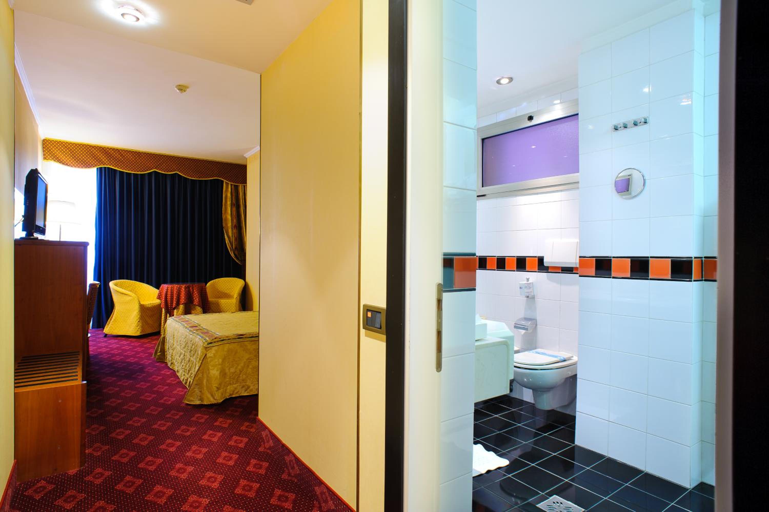 Economy Double or Twin Room - Photo 11