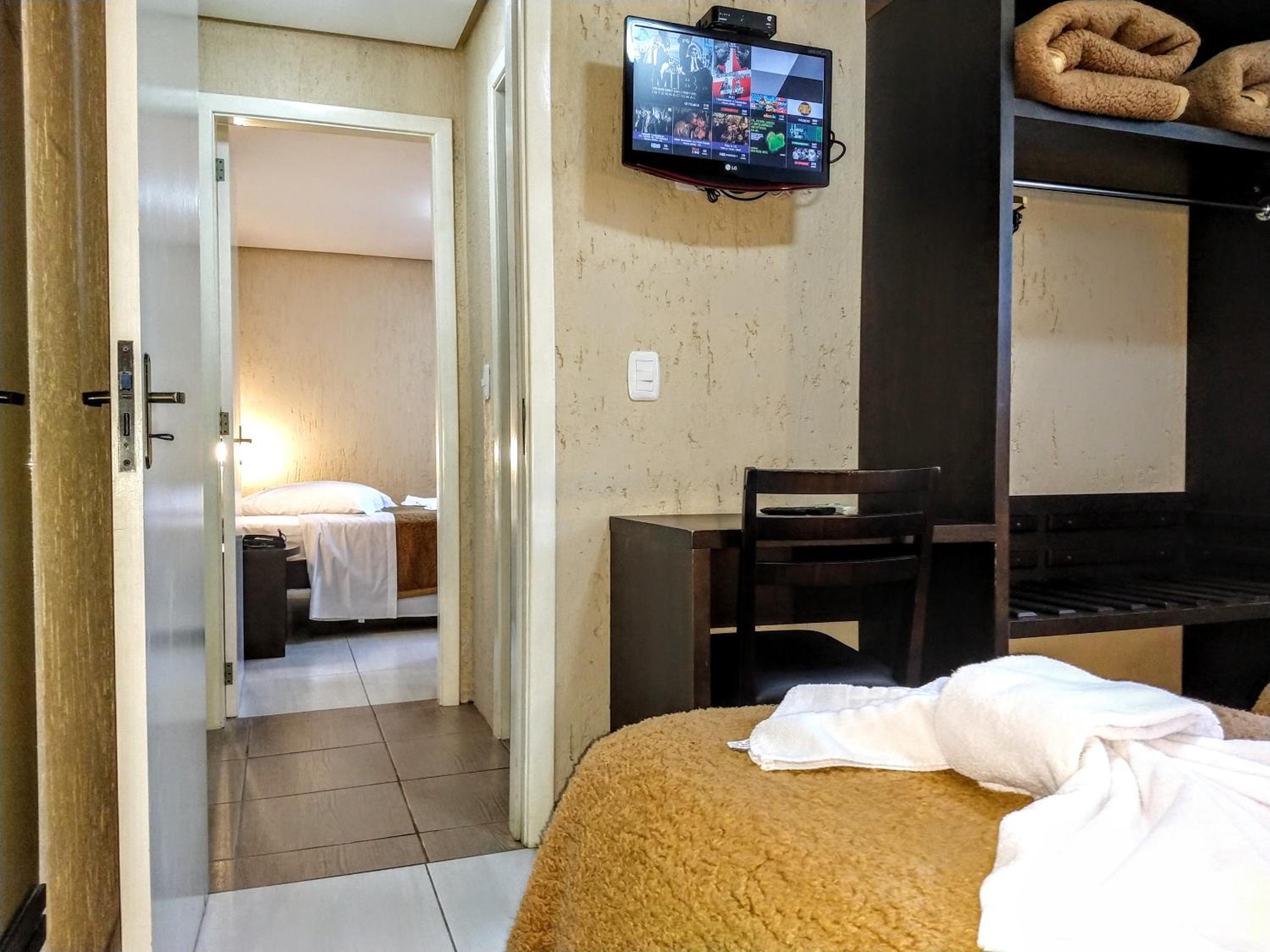 Deluxe Family Room photo 2
