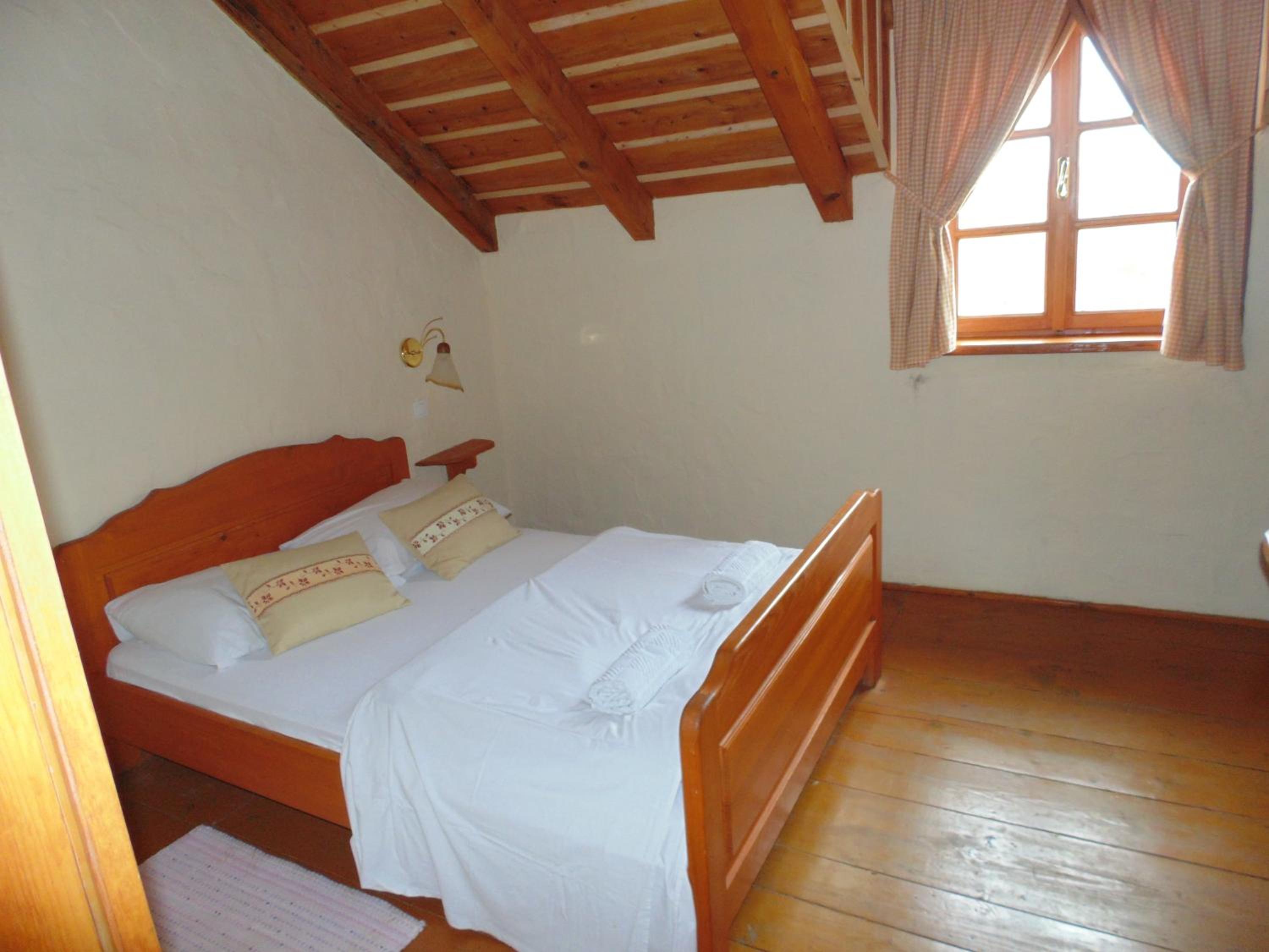 Double Room - Photo 4