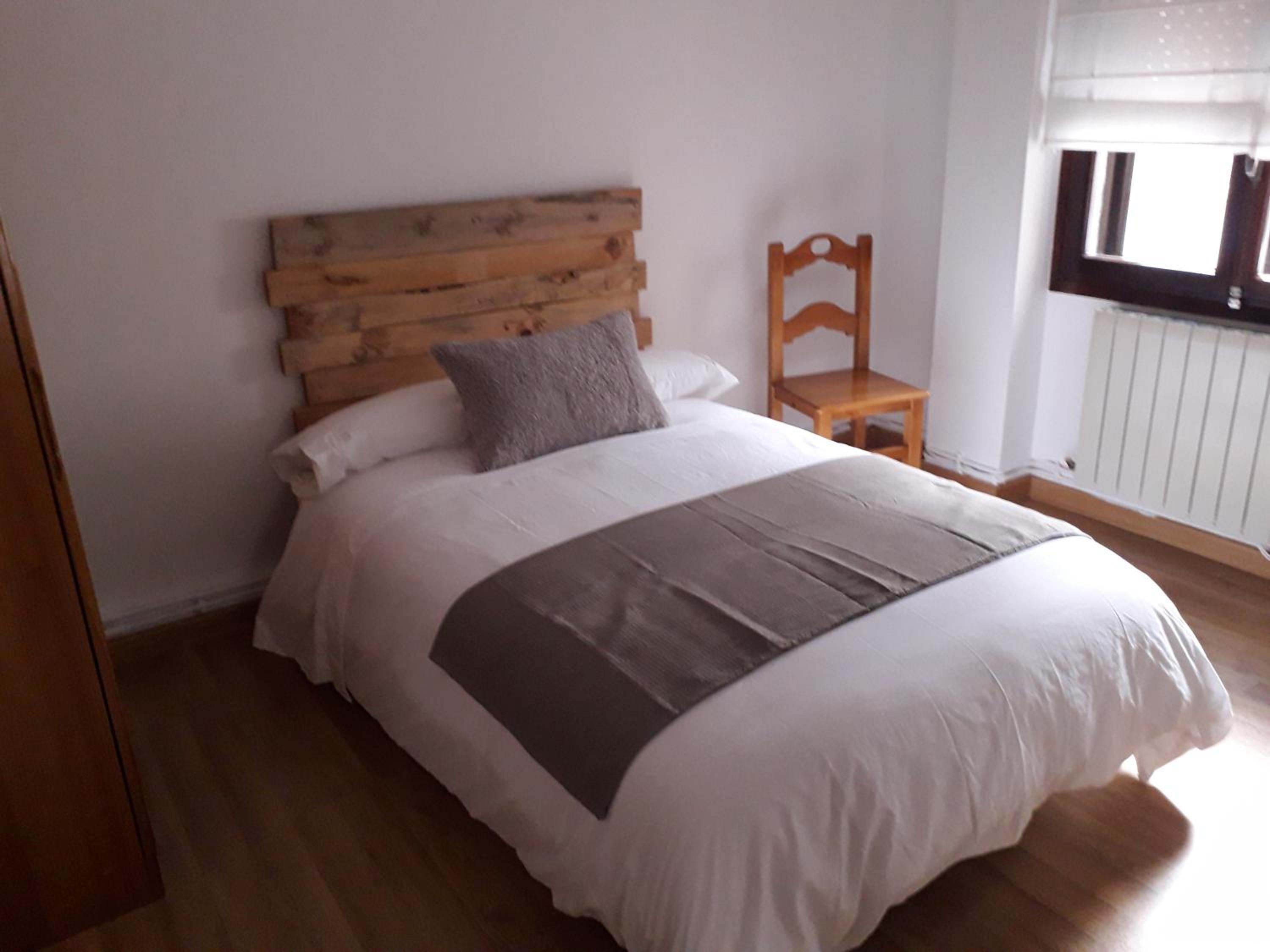 Three-Bedroom Apartment - Photo 16