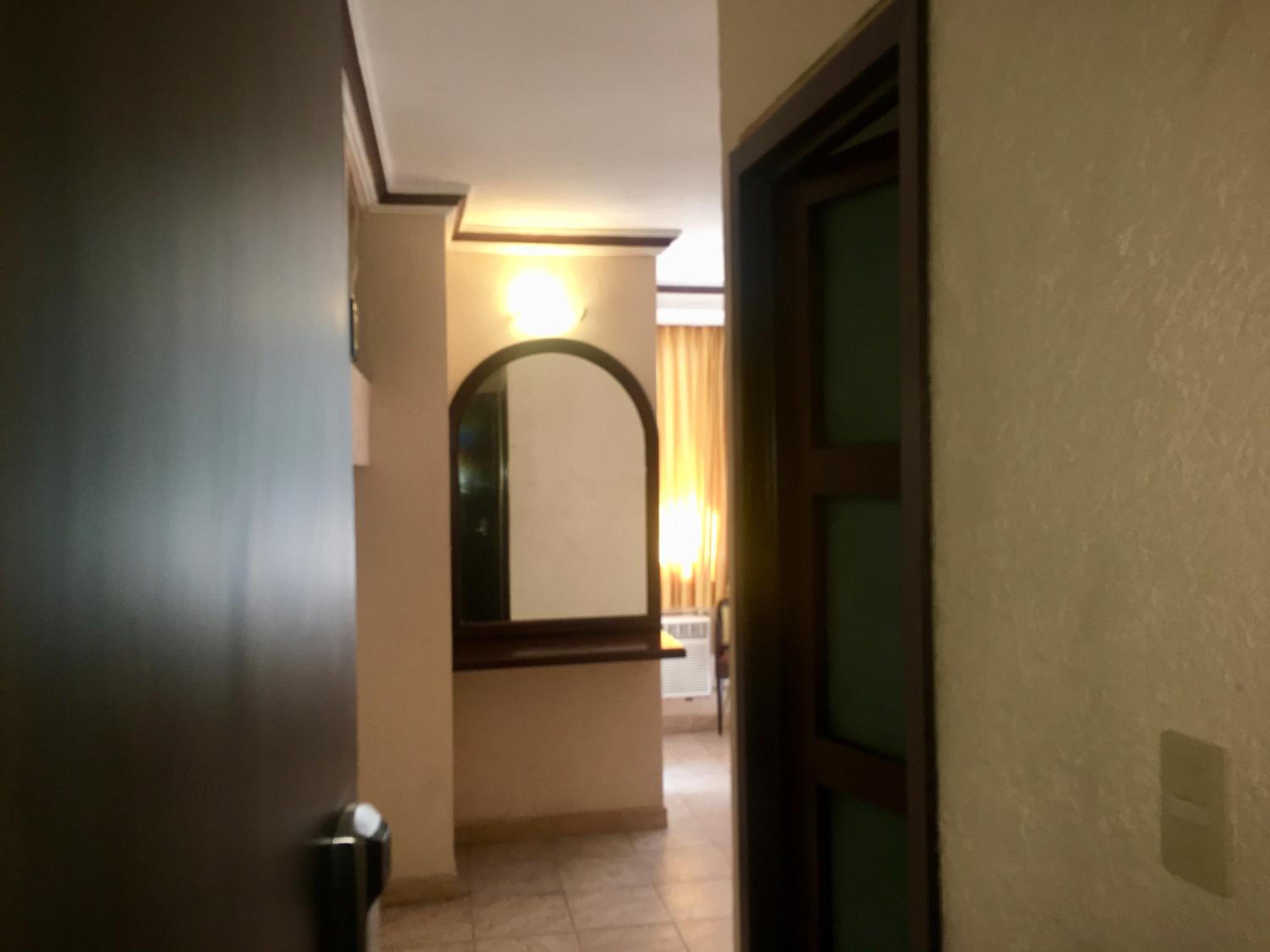 Standard Double Room - Photo 3