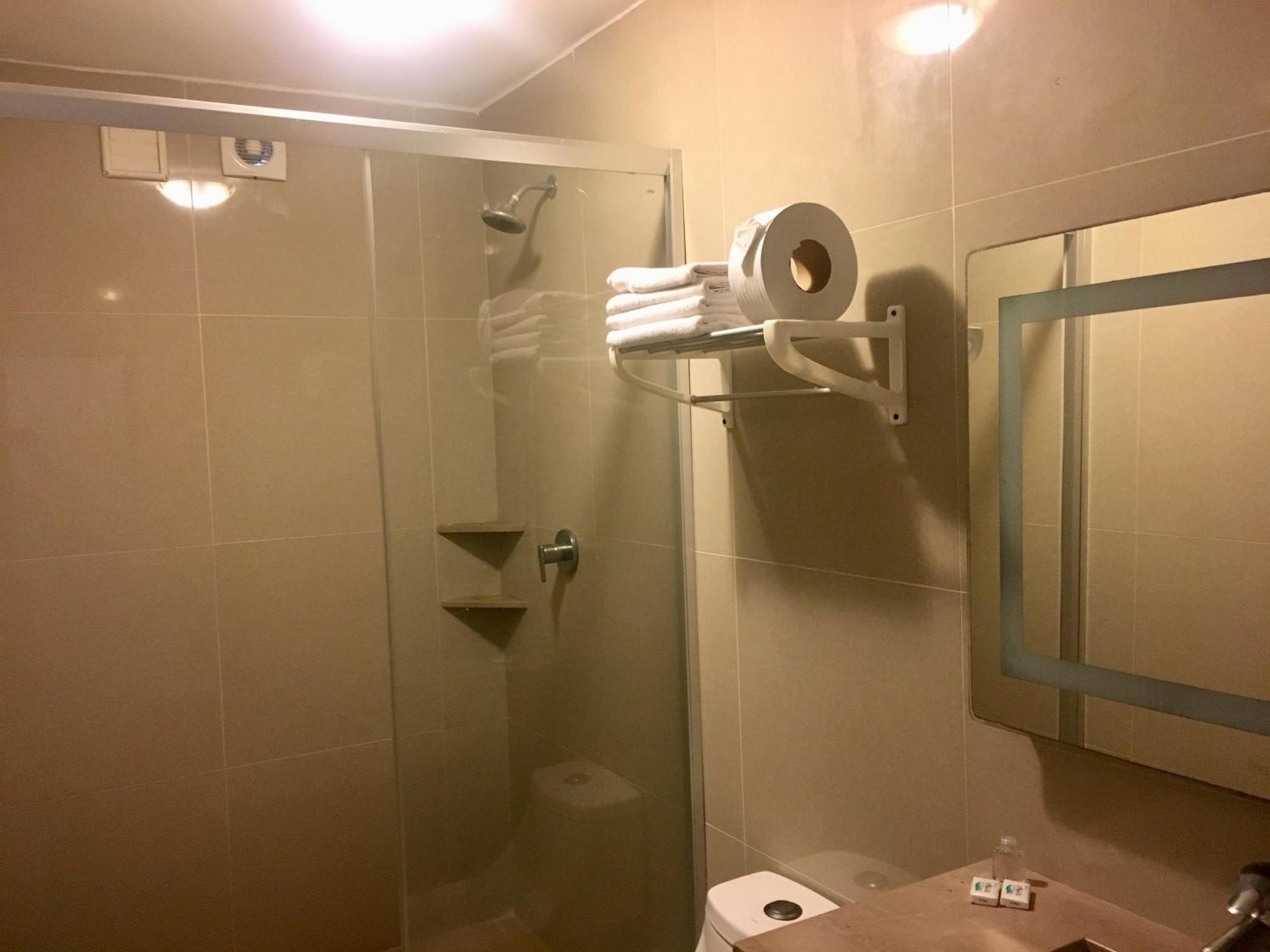 Standard Double Room - Photo 4