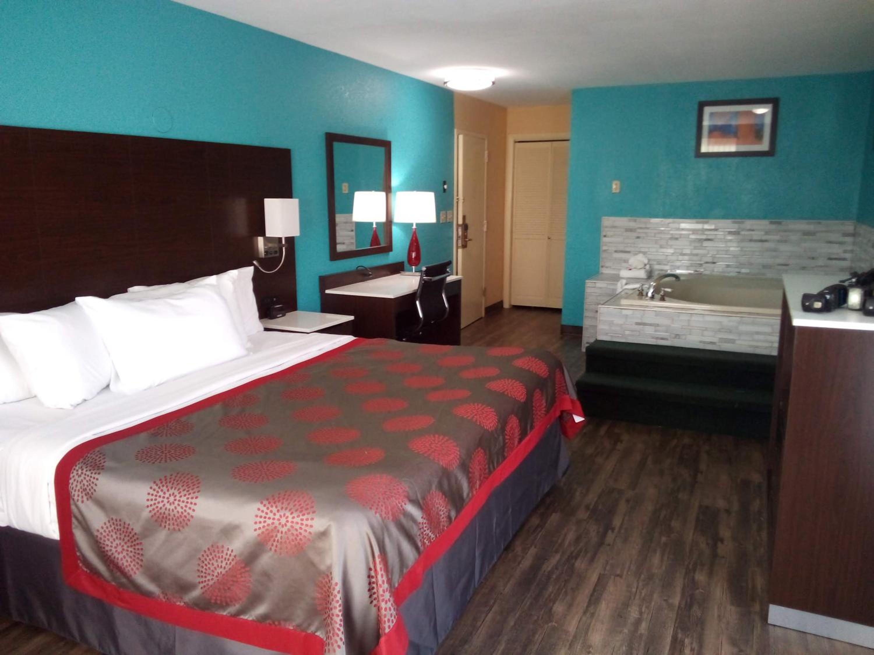 Standard Room with King Bed and Spa Bath Non-Smoking - Photo 1