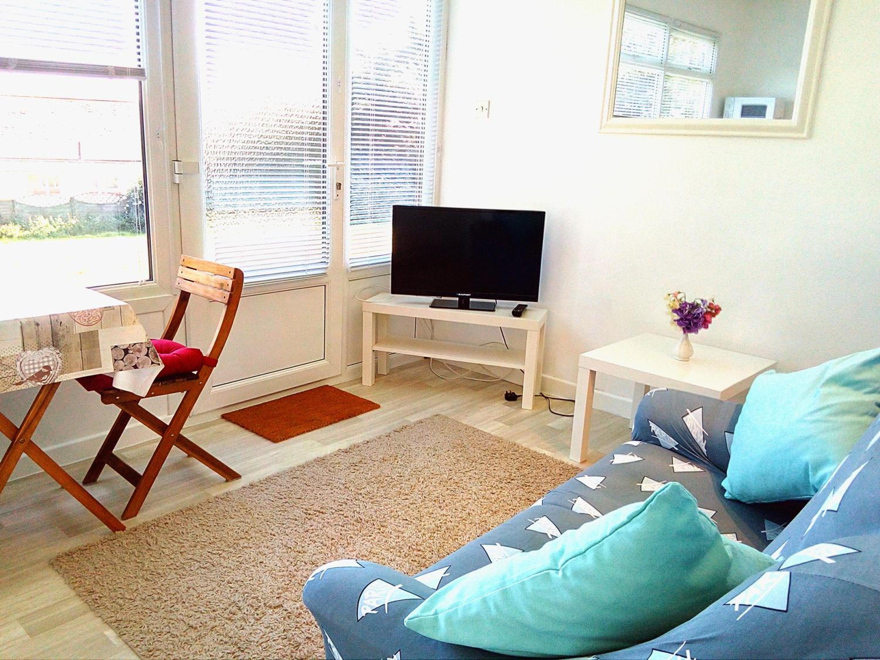 One-Bedroom House photo 1