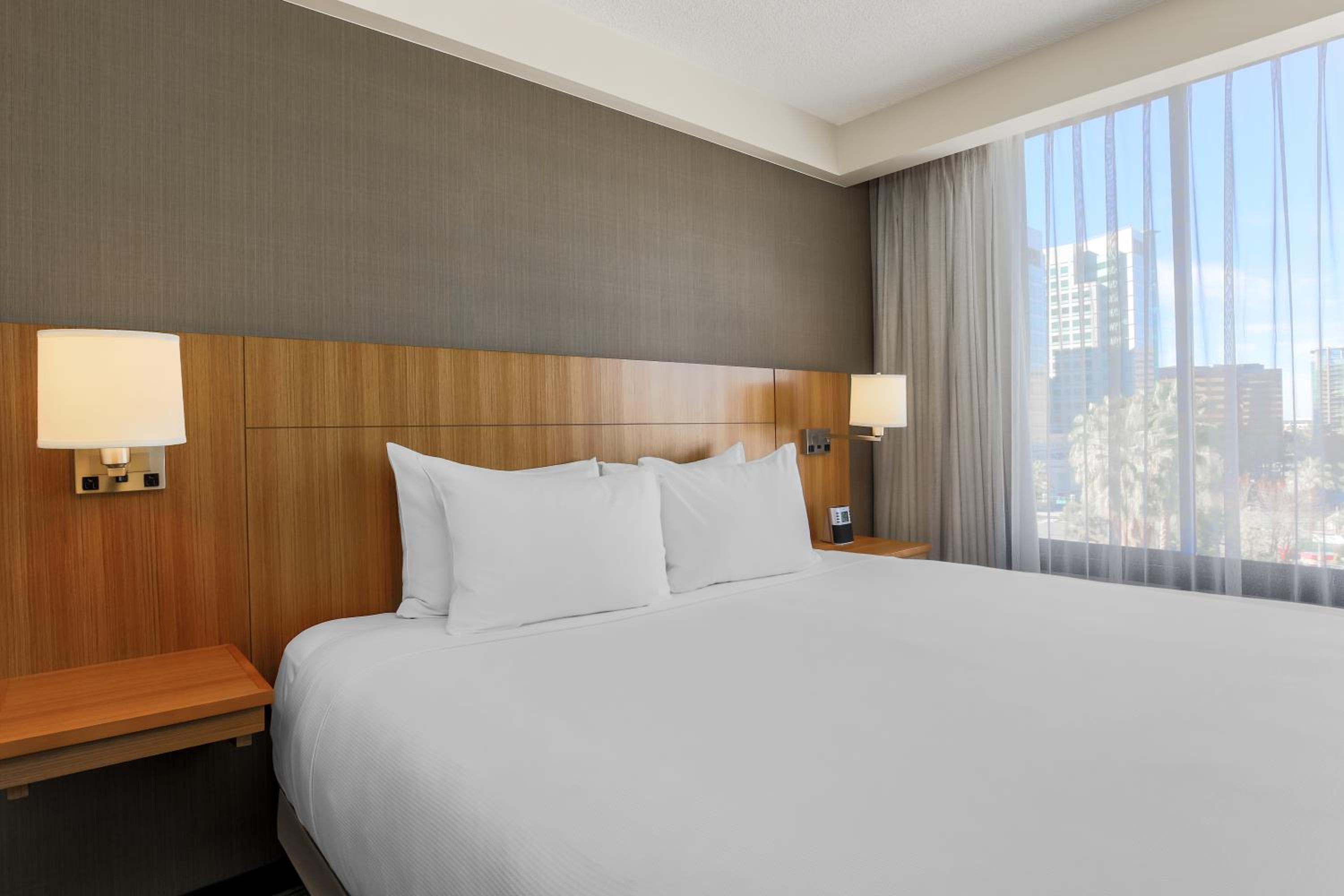 King Room with Sofa Bed - High Floor - Photo 2