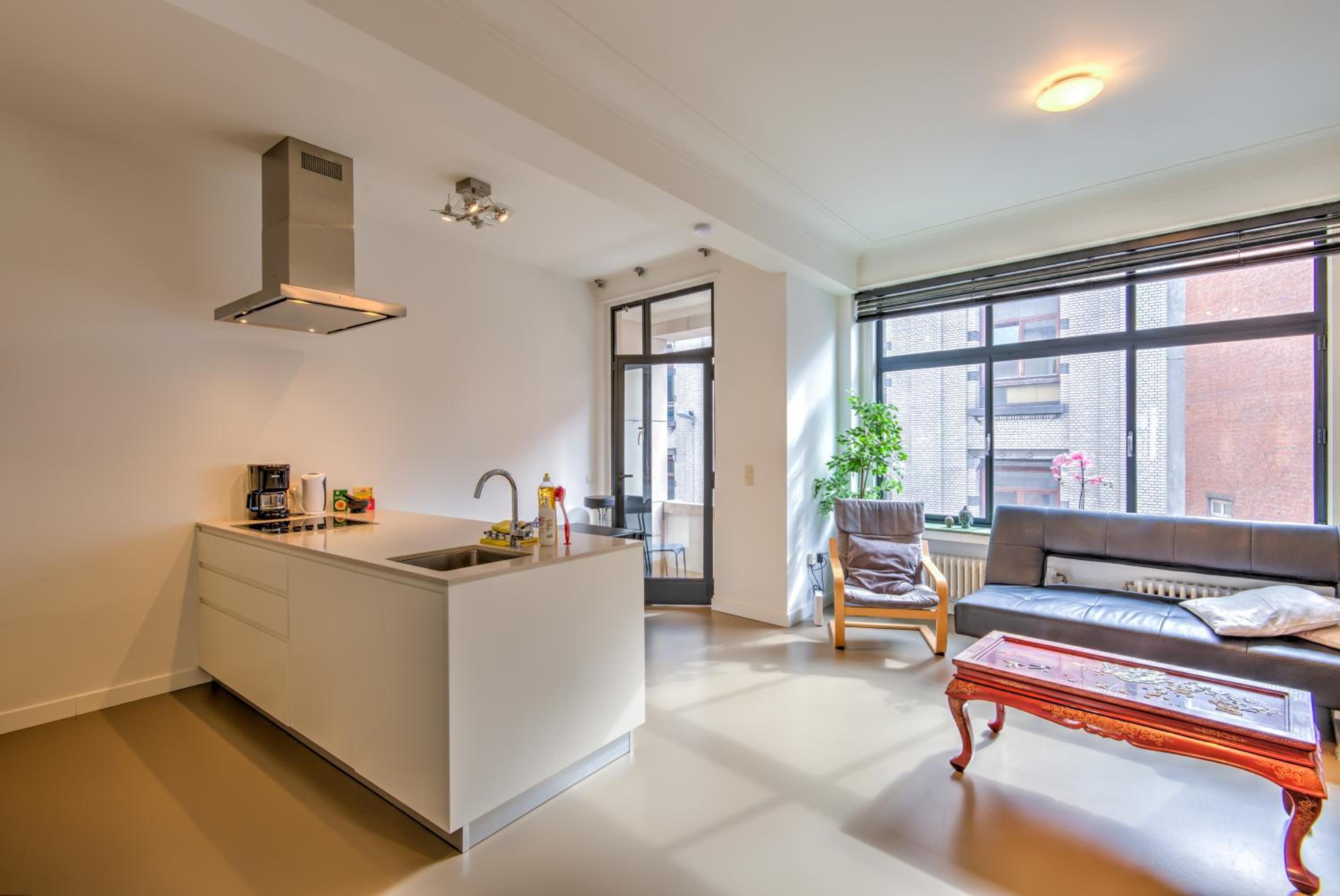 Apartment with Balcony photo 3