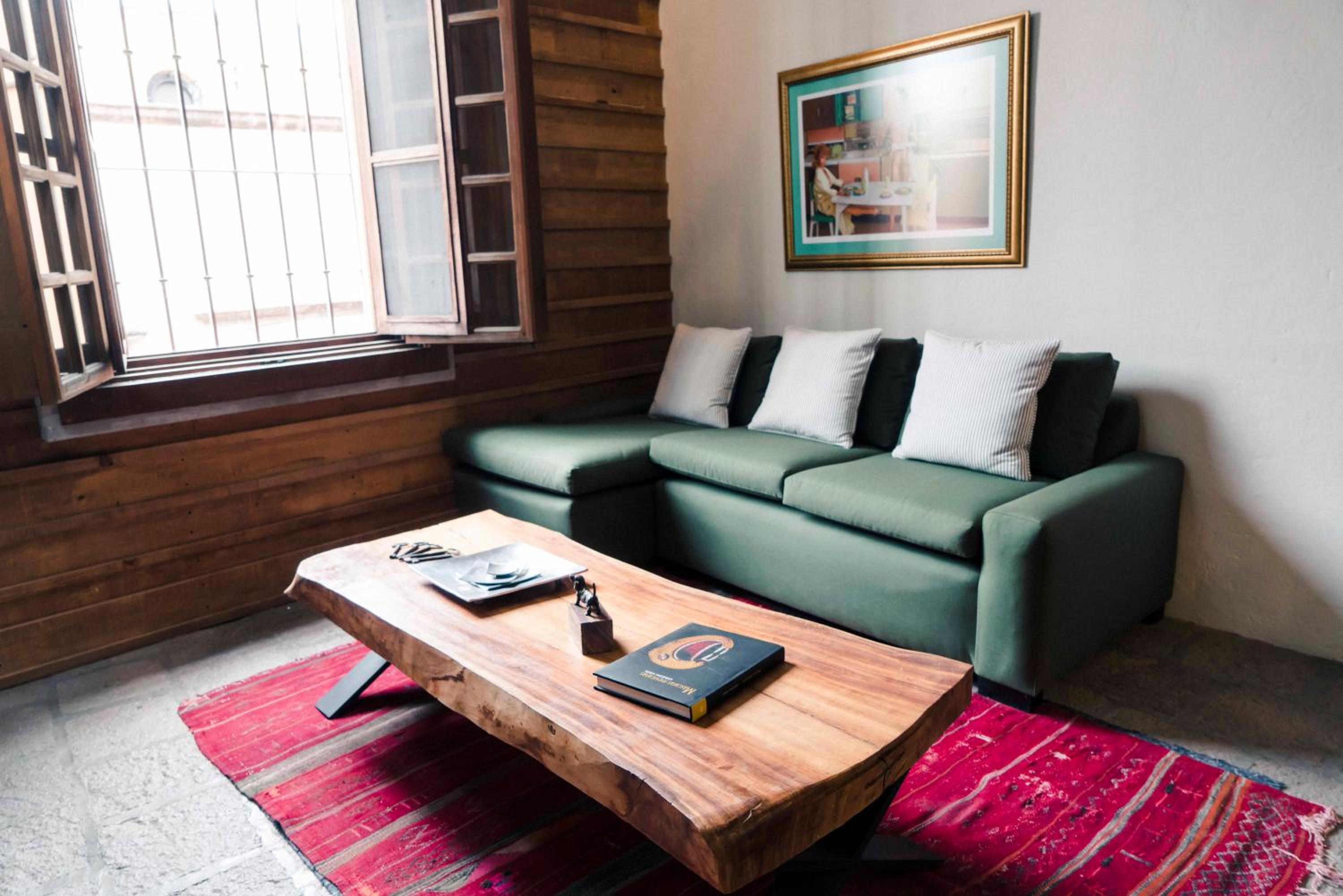 Apartment with Terrace - Photo 10