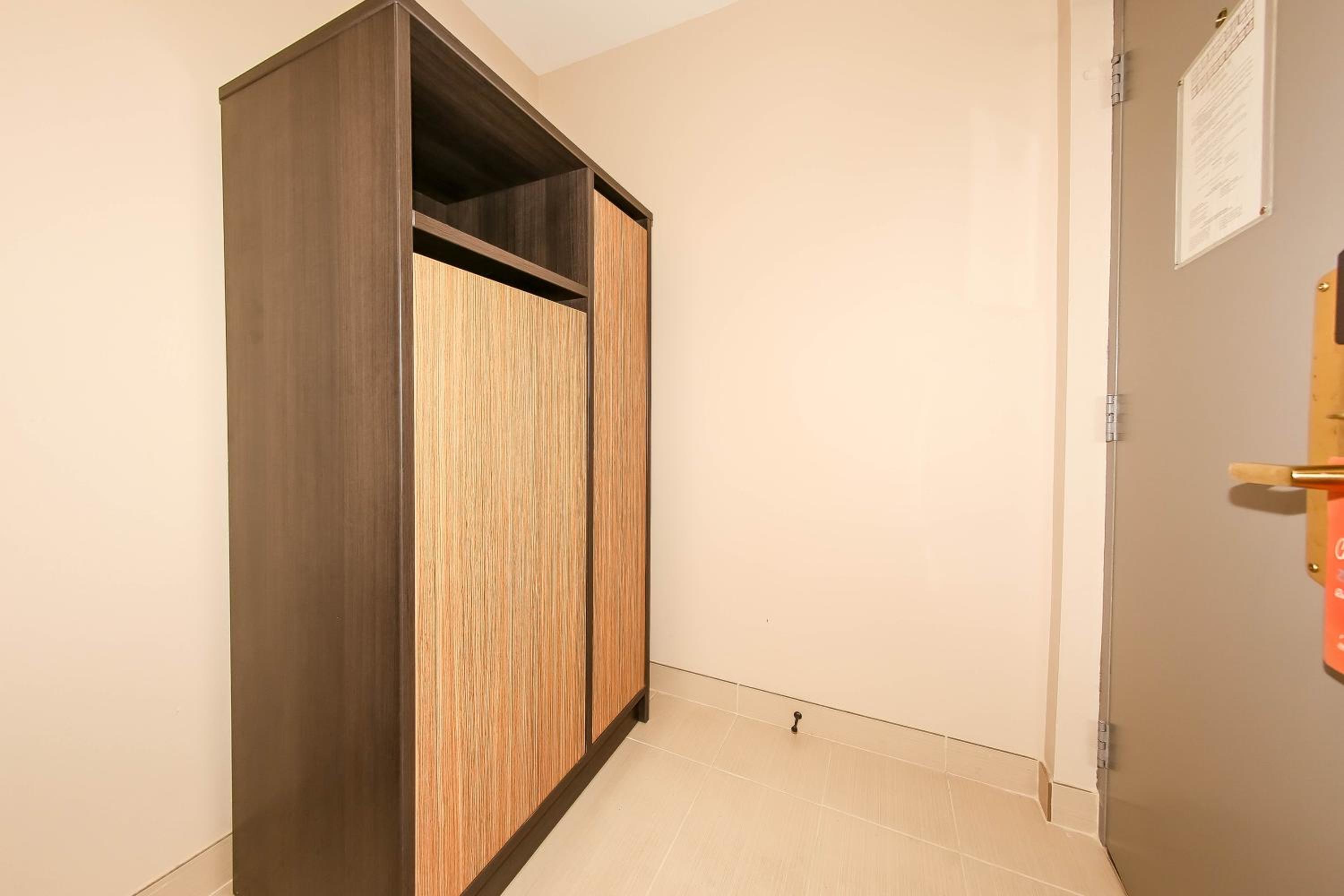 Business Queen Room with Two Queen Beds - Second Floor/Non-Smoking - Photo 6