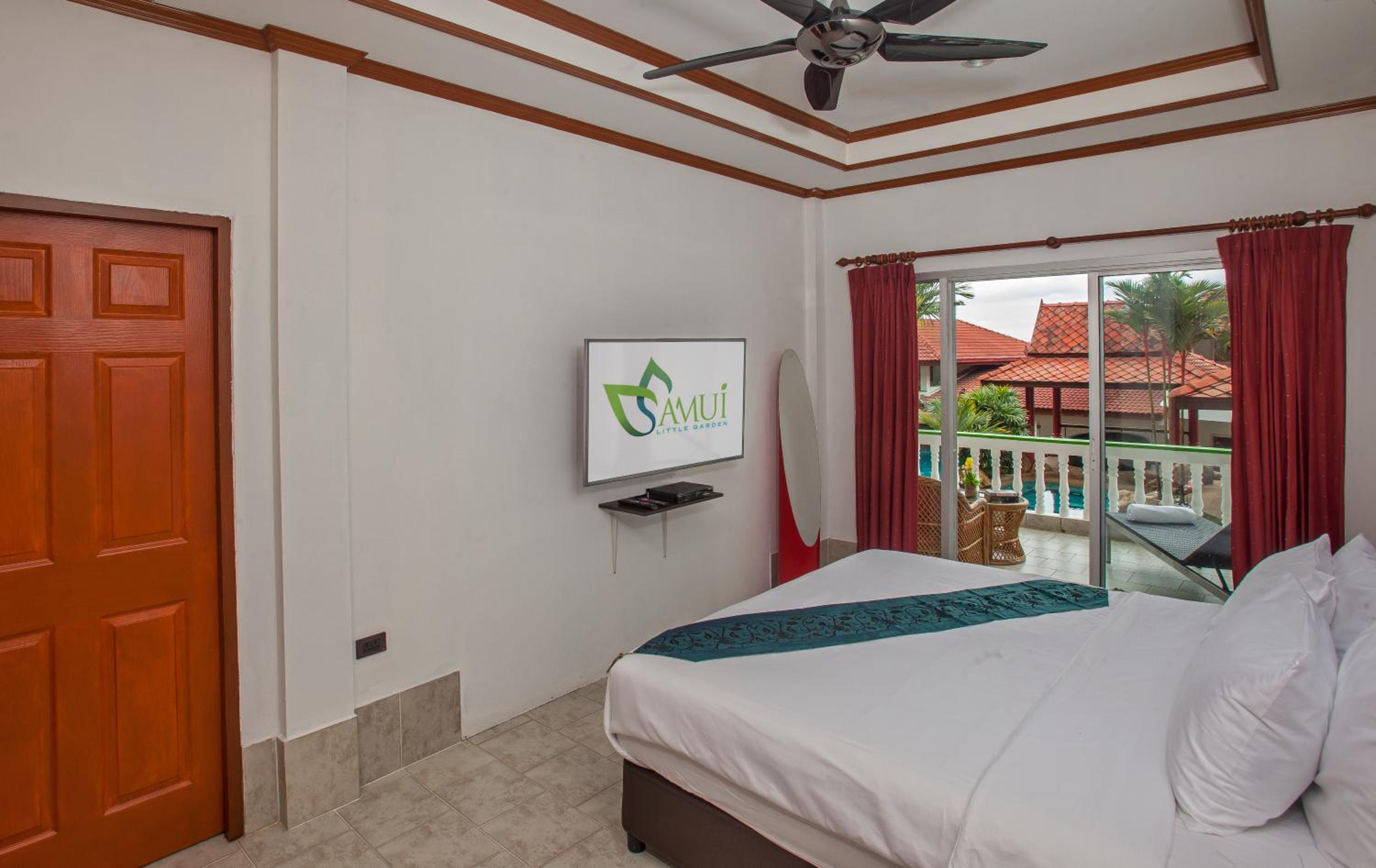 King Suite with Pool View