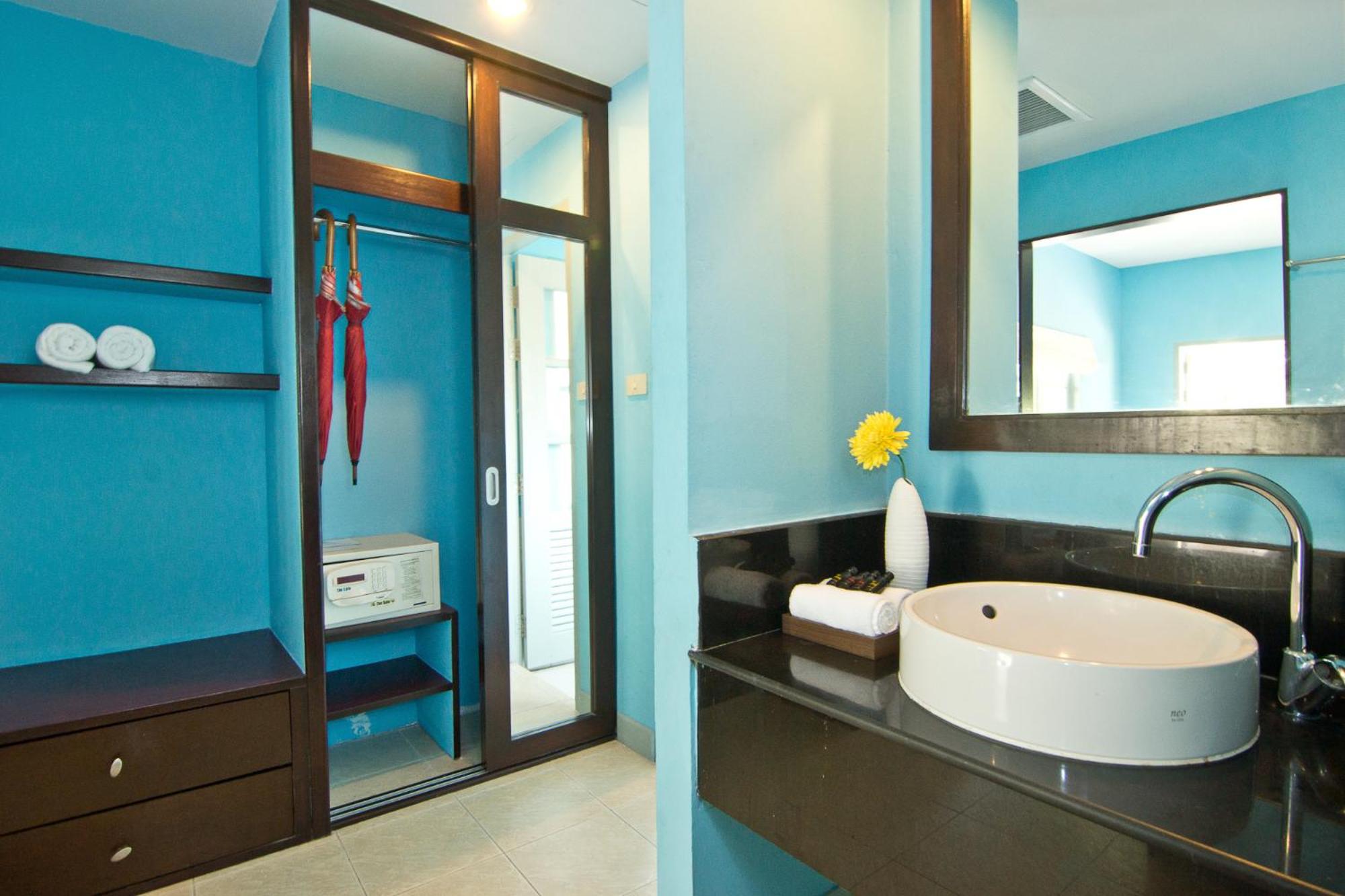 room photo