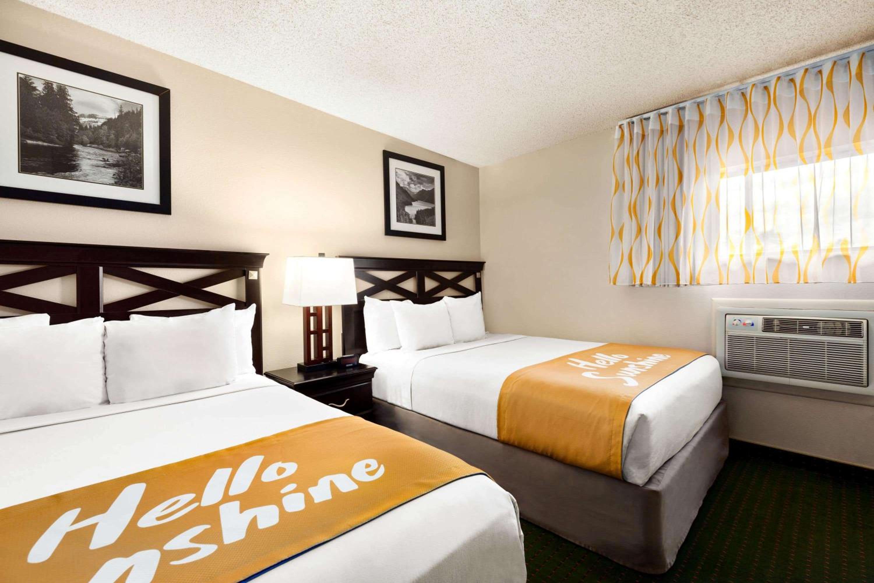 Double Room with Two Double Beds -Second Floor/Non-Smoking - Photo 5