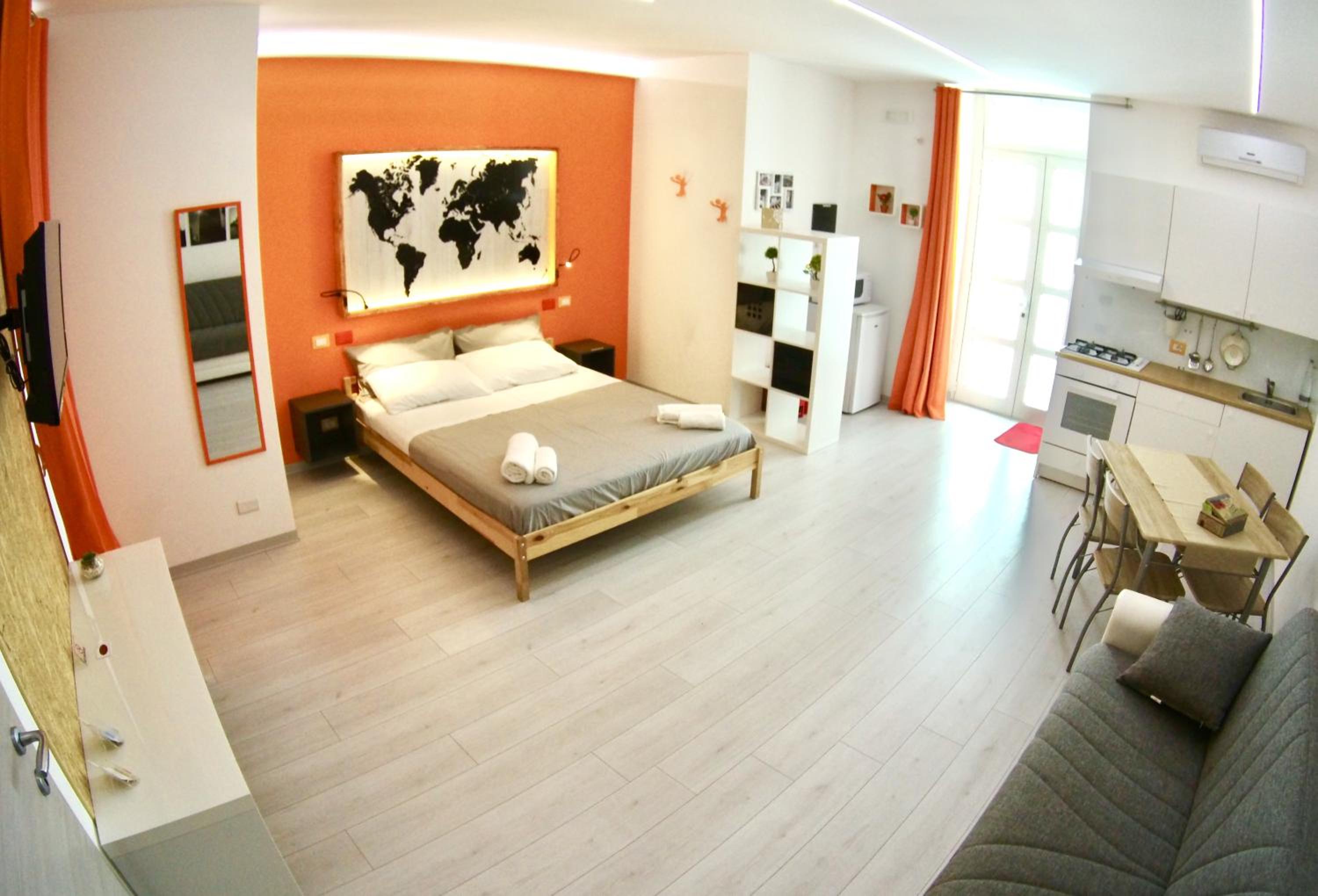 Studio Apartment - Photo 3