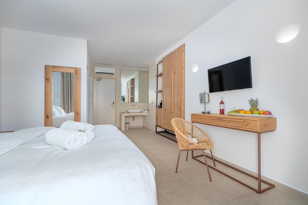 Superior Room with Pool View